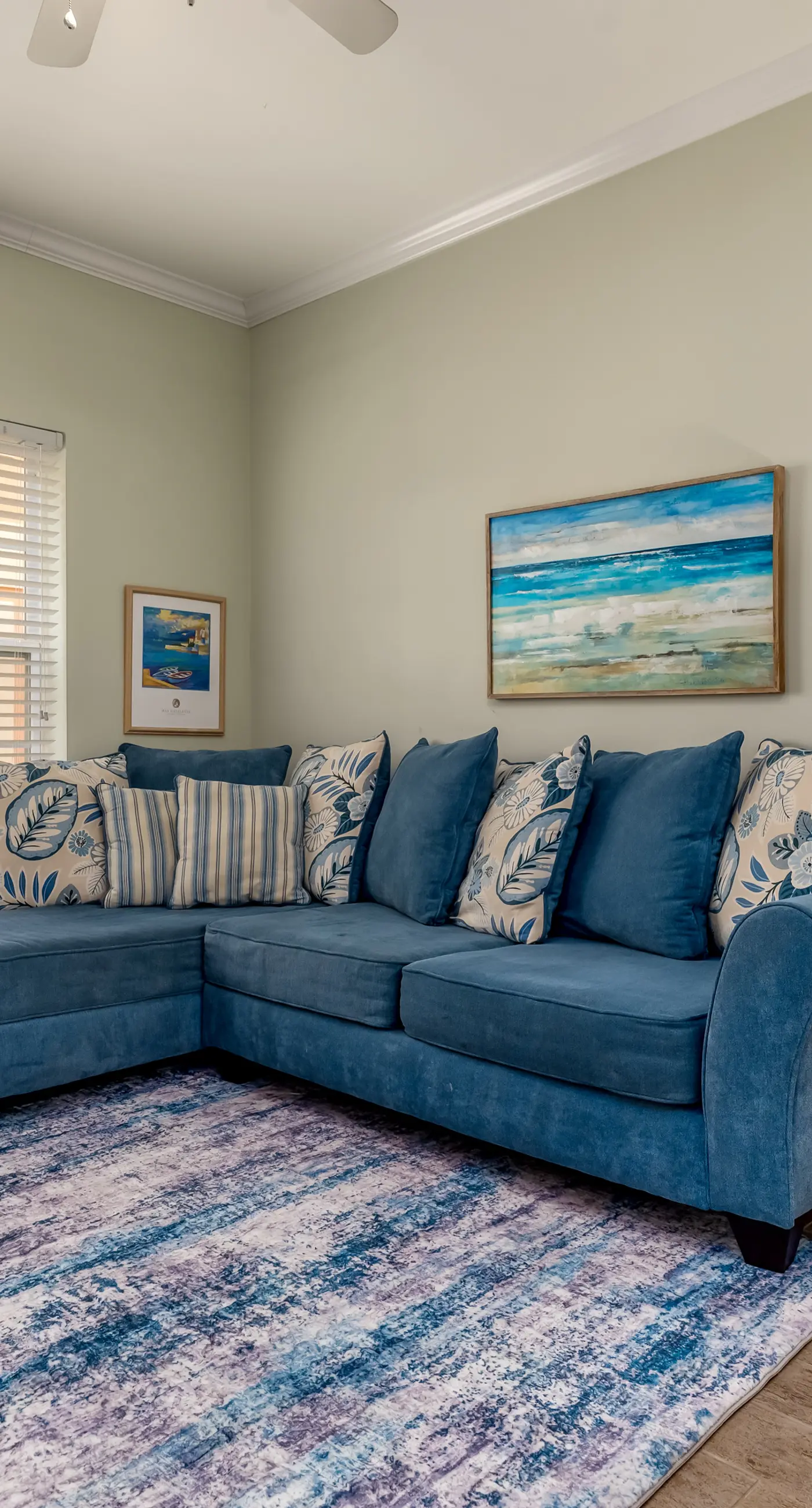 Modern & luxurious ground-floor condo near the Gulf with pools