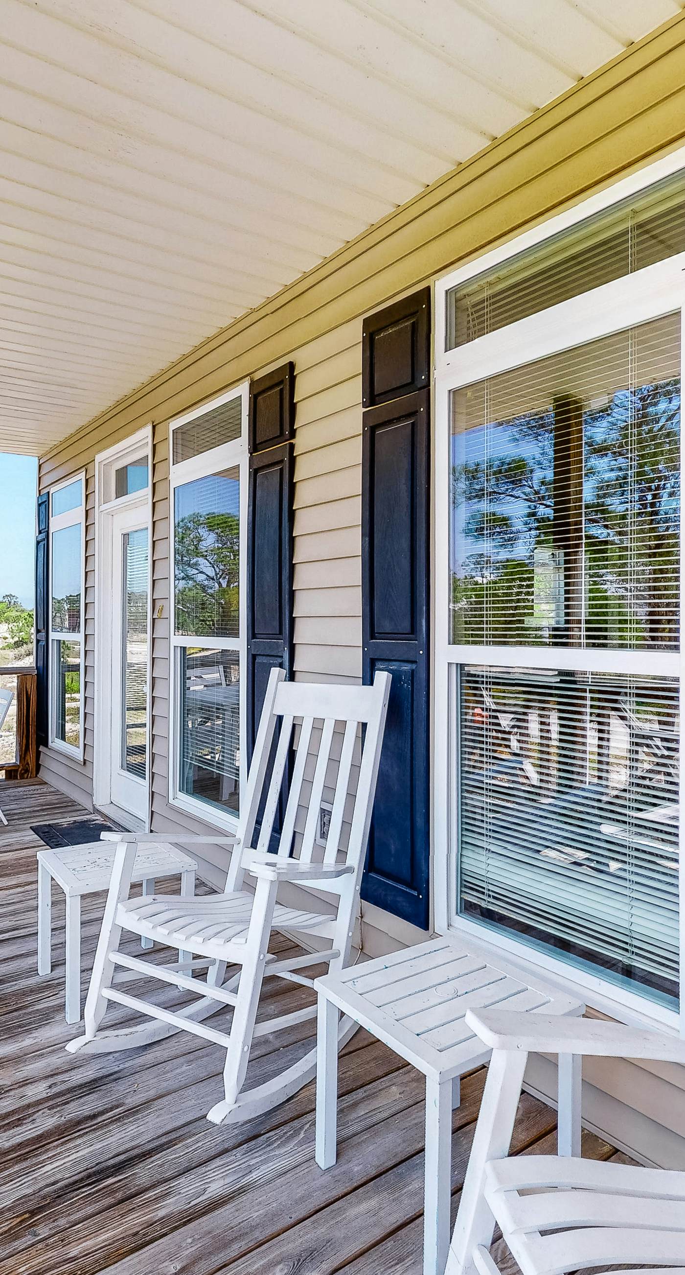 Bright duplex with two full kitchens, large decks, and private washer/dryers