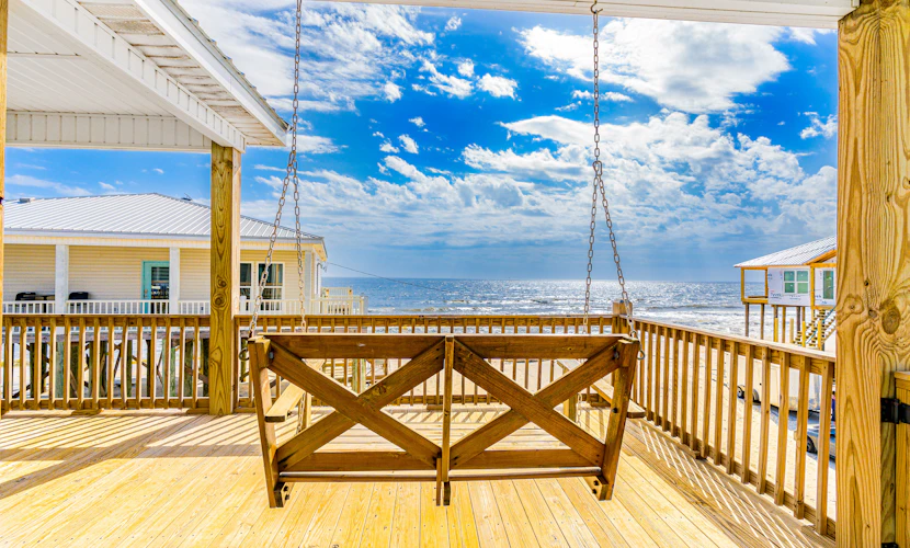 Amazing Gulf-front home on the beach with grill & washer/dryer - dog-friendly