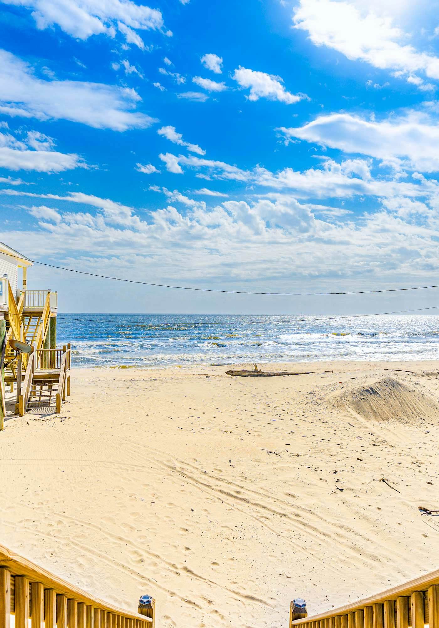 Amazing Gulf-front home on the beach with grill & washer/dryer - dog-friendly