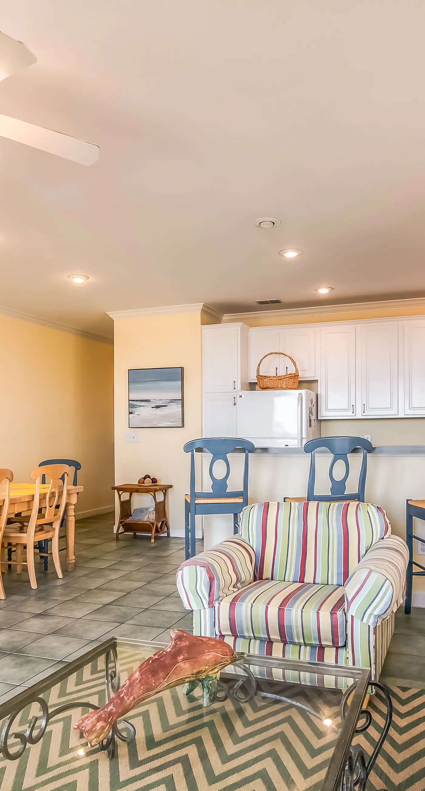 Gulf-front condo w/ lock-out feature, shared pools & amazing views