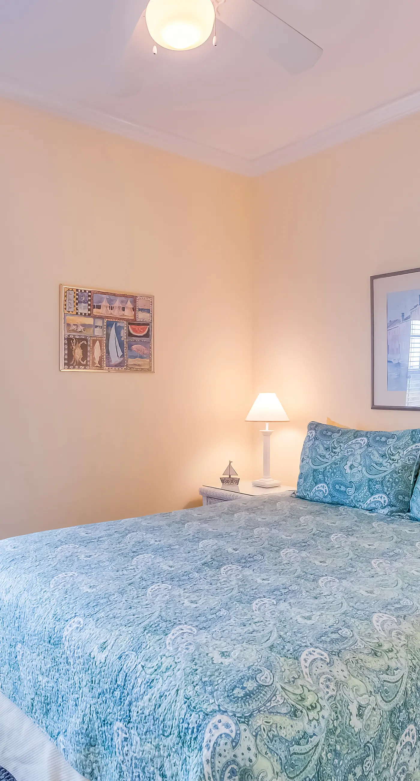 Gulf-front condo w/ lock-out feature, shared pools & amazing views