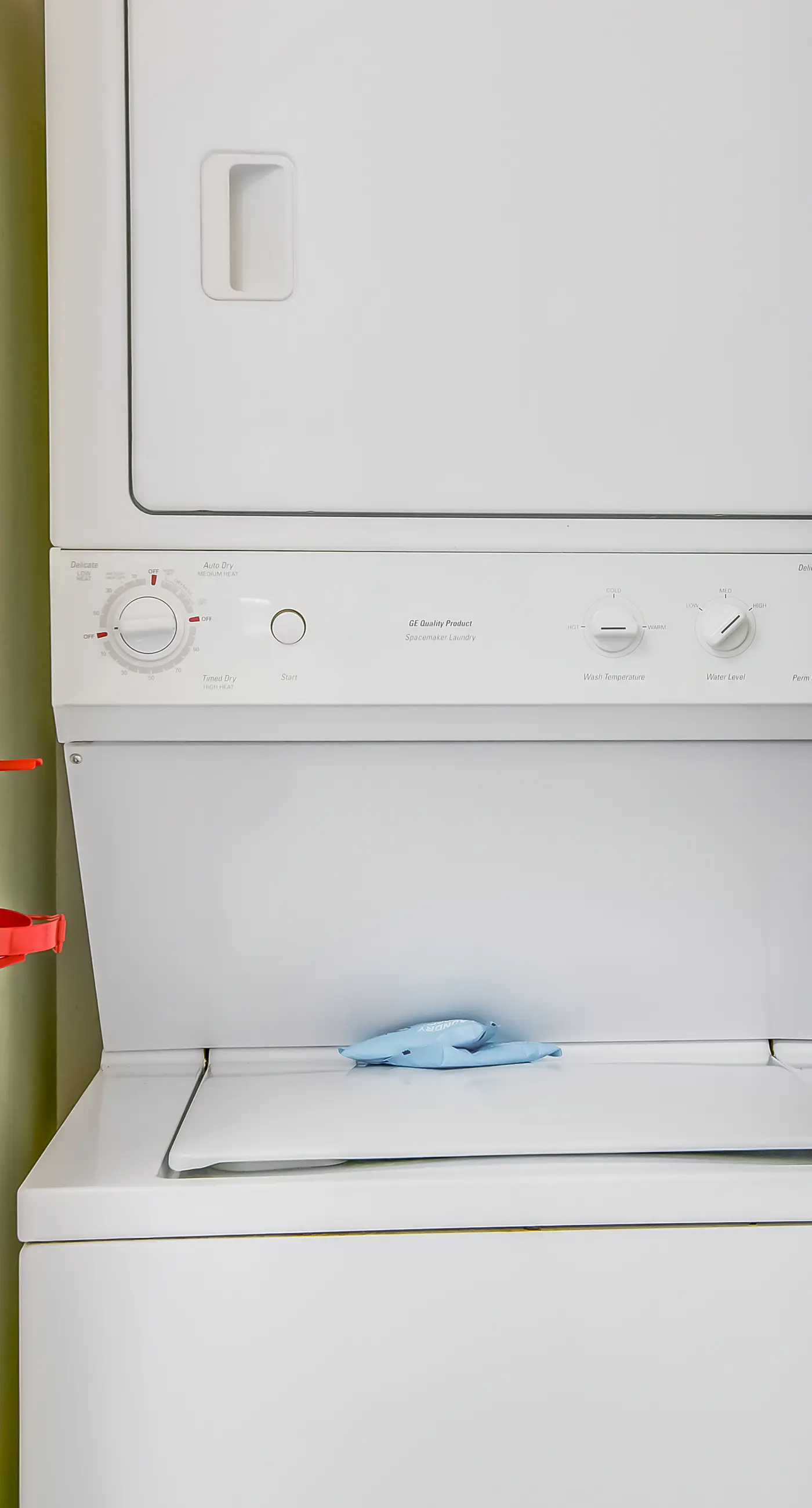 Gulf-front condo w/ lock-out feature, shared pools & amazing views