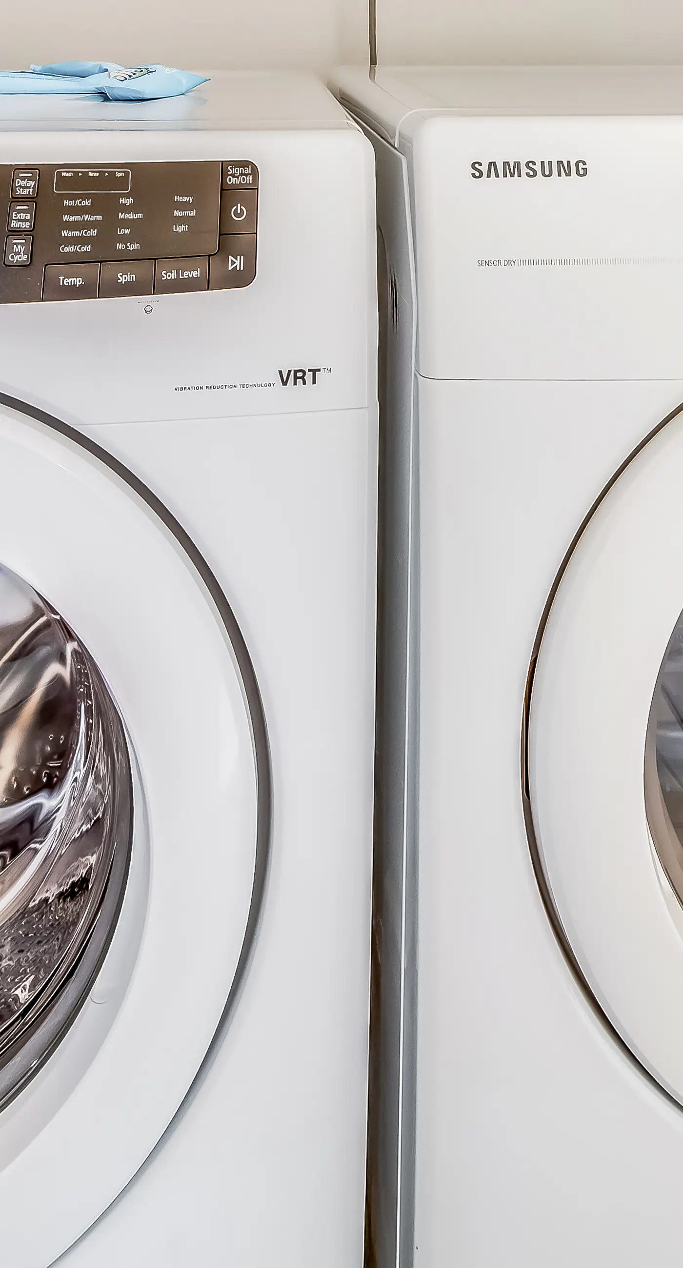 Gulf-front condo w/ lock-out feature, shared pools & amazing views