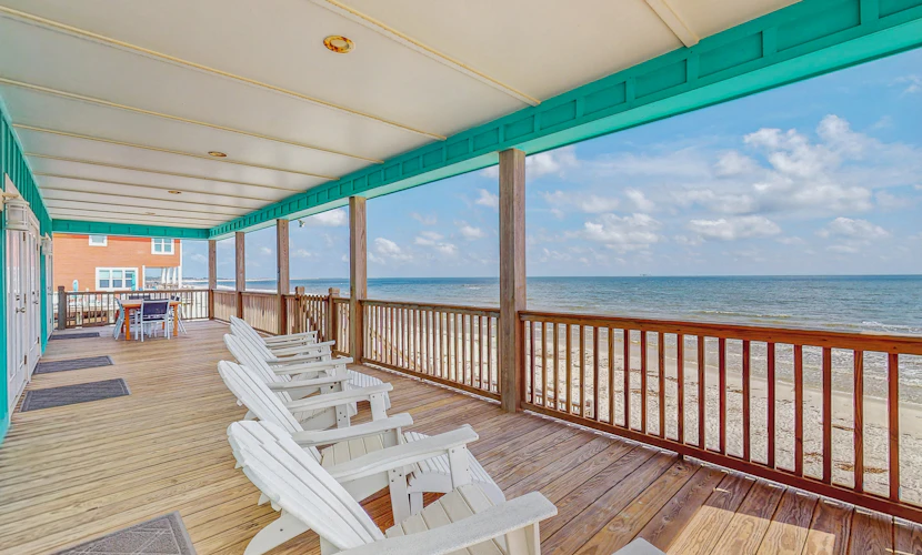 Gulf Front, dog-friendly home with breathtaking views, washer/dryer & A/C