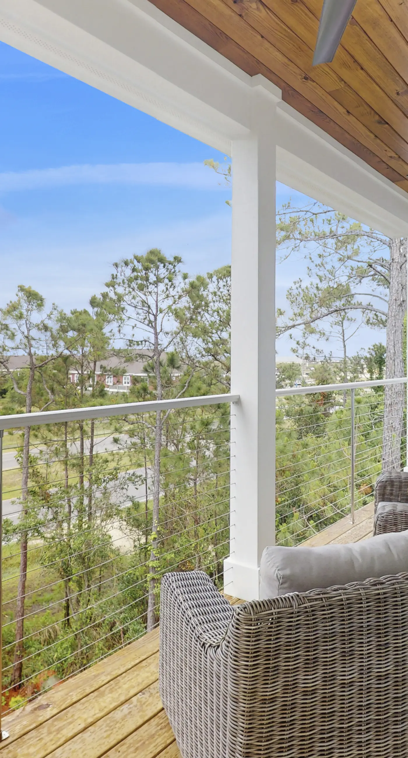 Fabulous Gulf view duplex that is walking distance to restaurants and beach