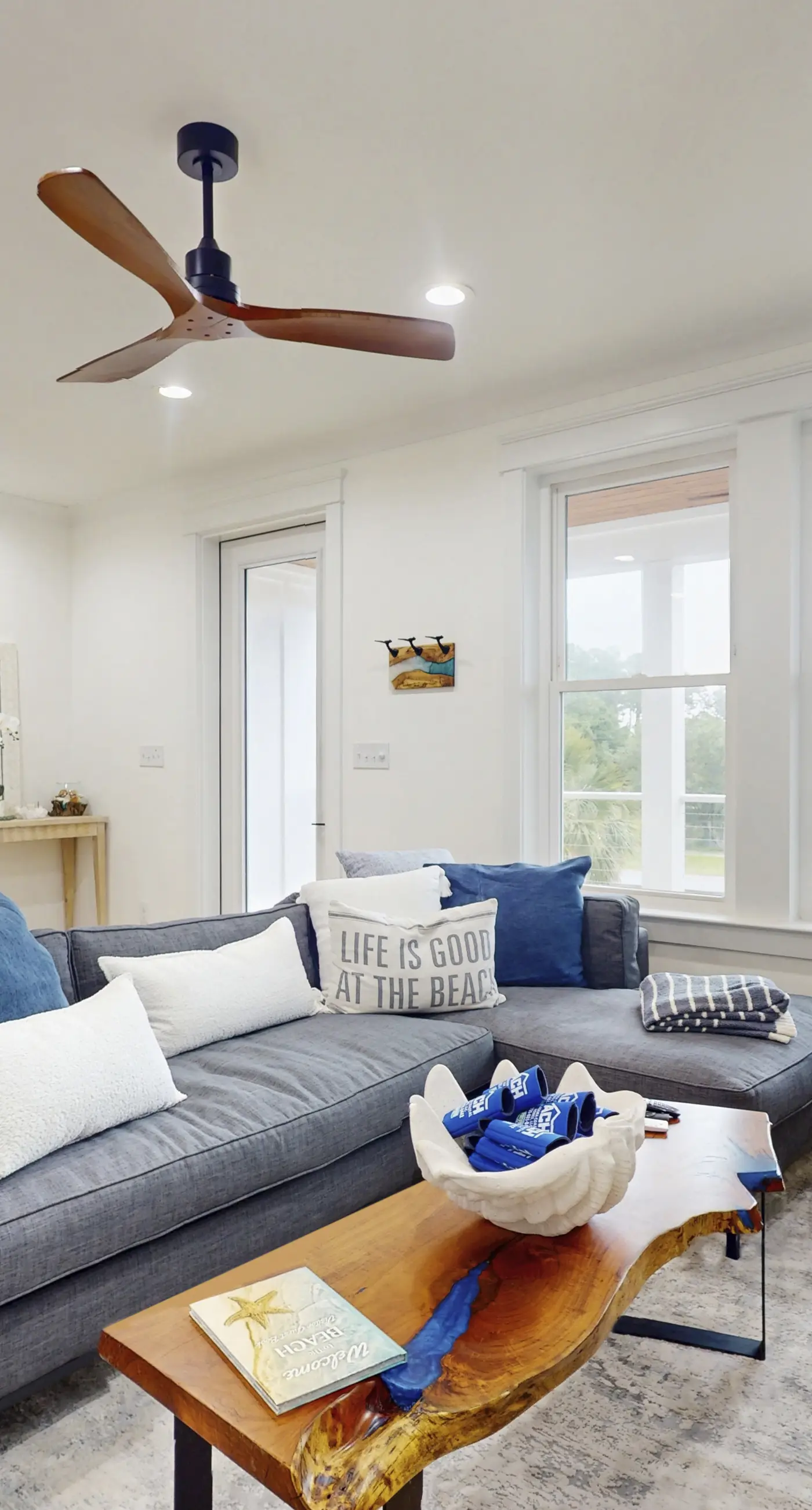 Fabulous Gulf view duplex that is walking distance to restaurants and beach