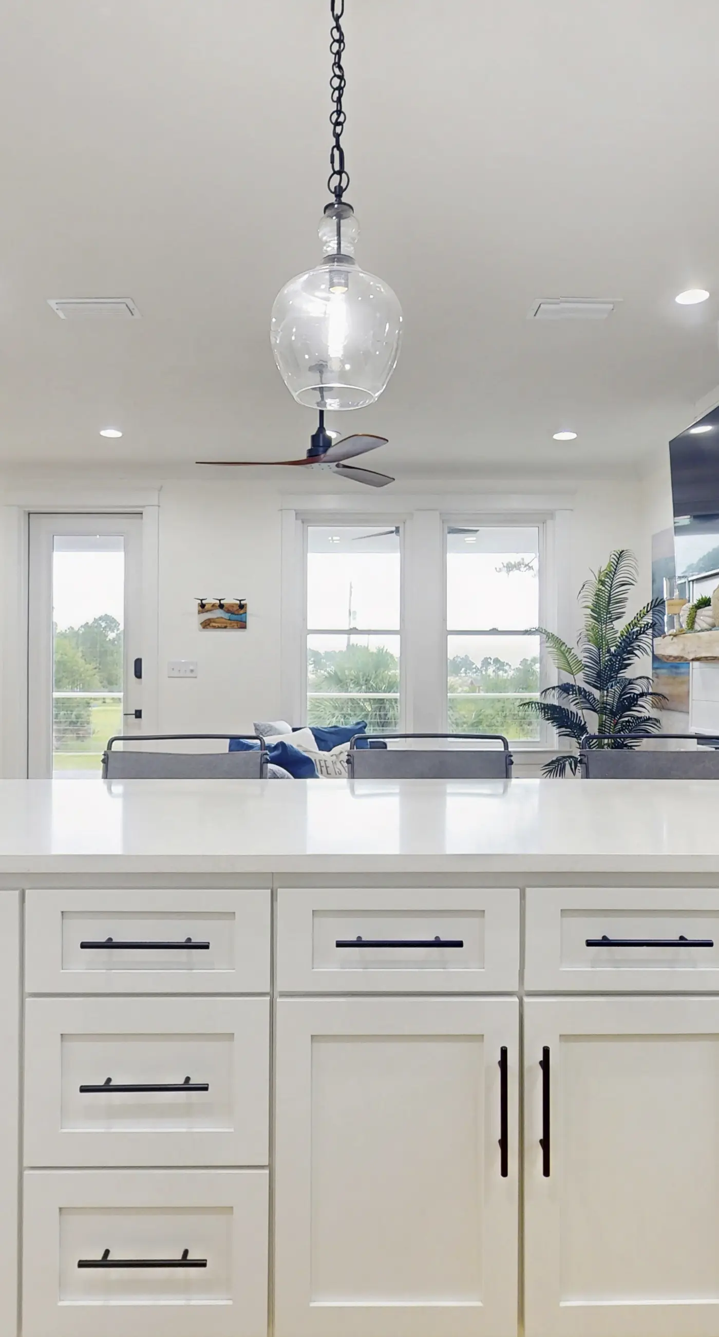 Fabulous Gulf view duplex that is walking distance to restaurants and beach
