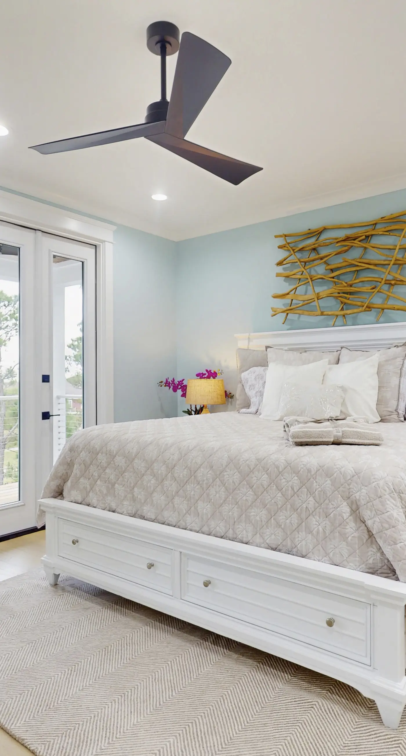 Fabulous Gulf view duplex that is walking distance to restaurants and beach