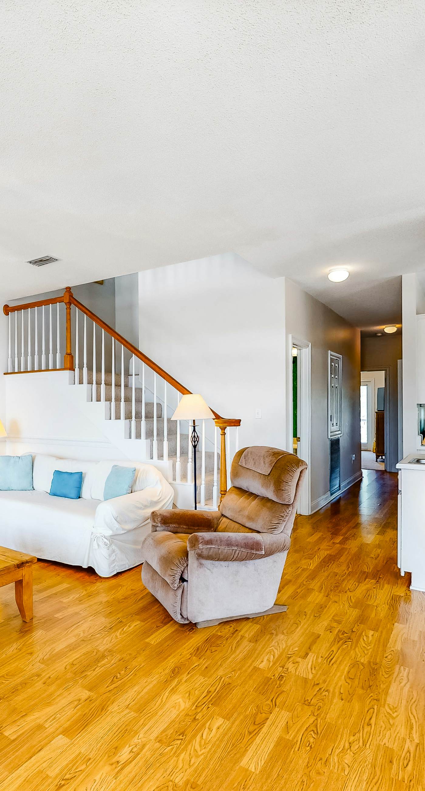 Friendly Duplex w/ Full Kitchen, Central AC, Washer/Dryer, & High-Speed WiFi!