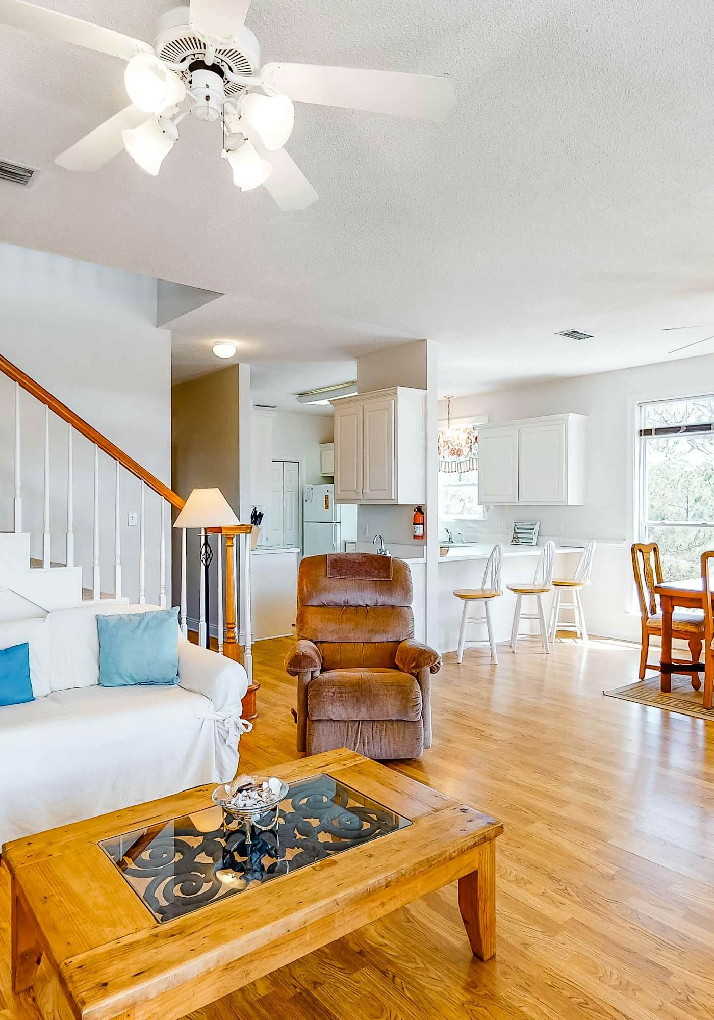 Friendly Duplex w/ Full Kitchen, Central AC, Washer/Dryer, & High-Speed WiFi!