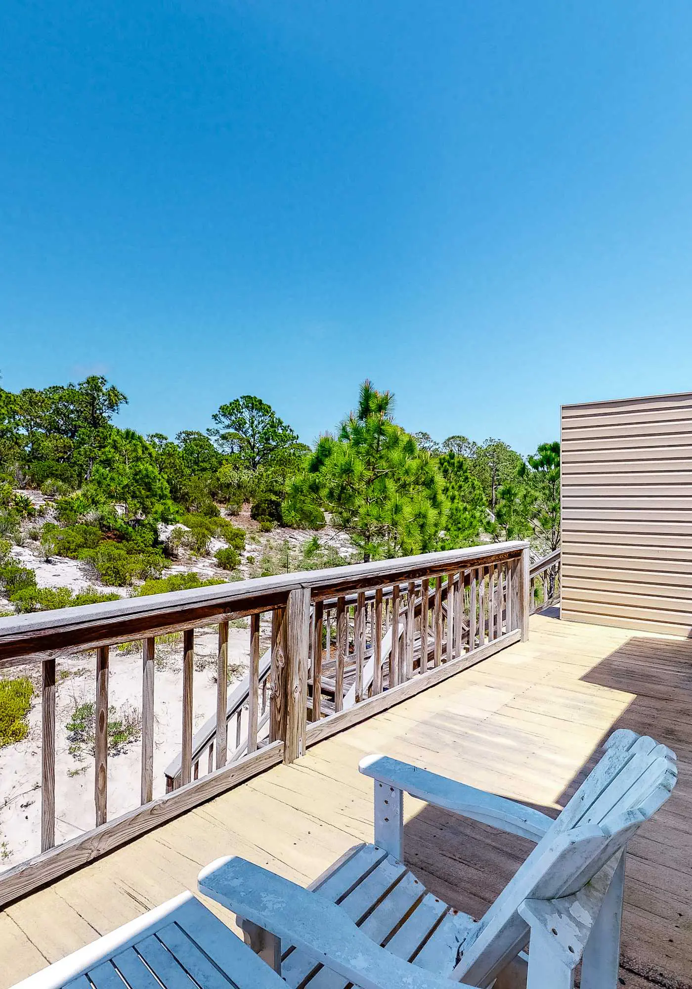 Beachy Duplex w/ Full Kitchen, High-Speed WiFi, Central AC, and Washer/Dryer!