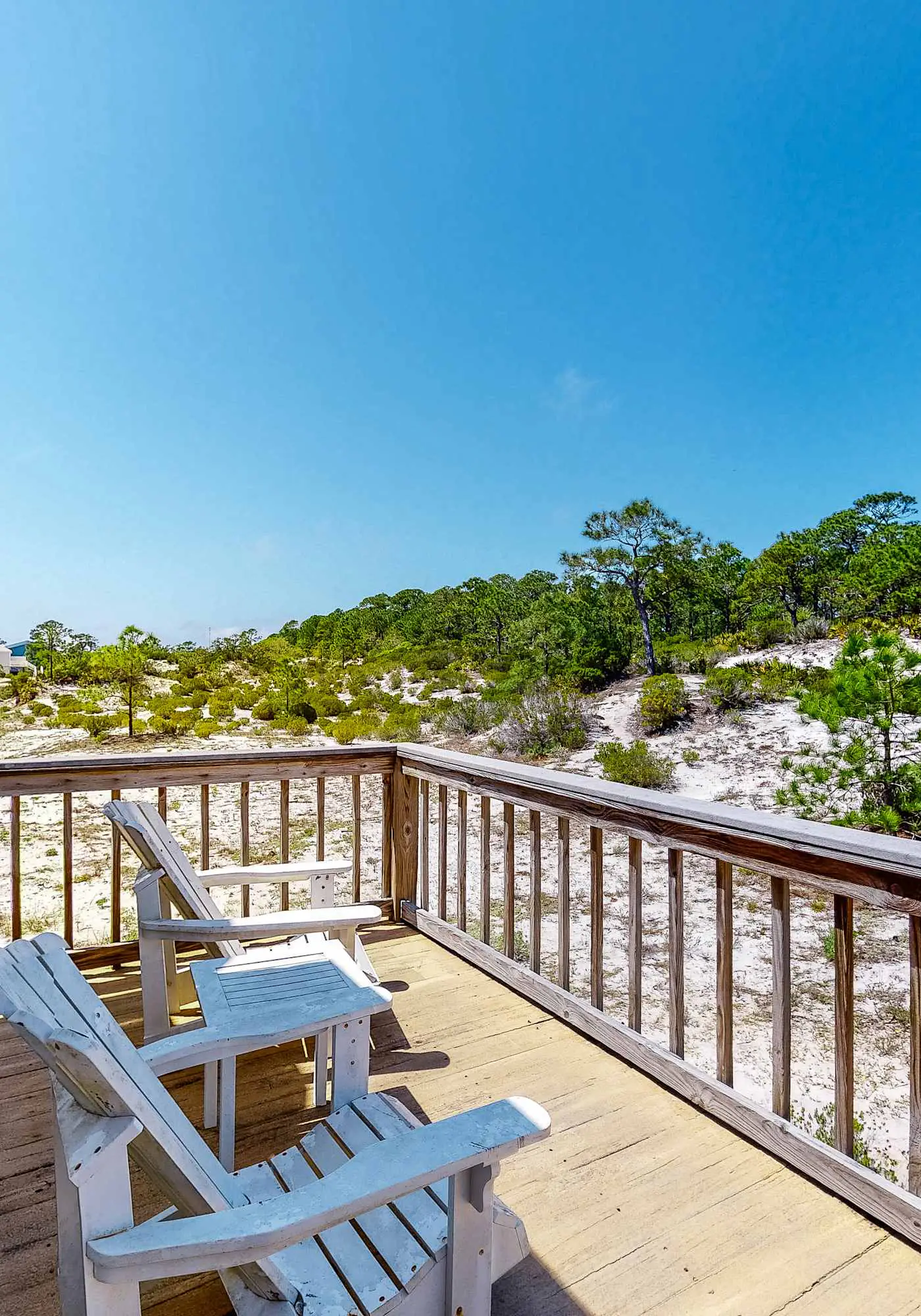 Beachy Duplex w/ Full Kitchen, High-Speed WiFi, Central AC, and Washer/Dryer!