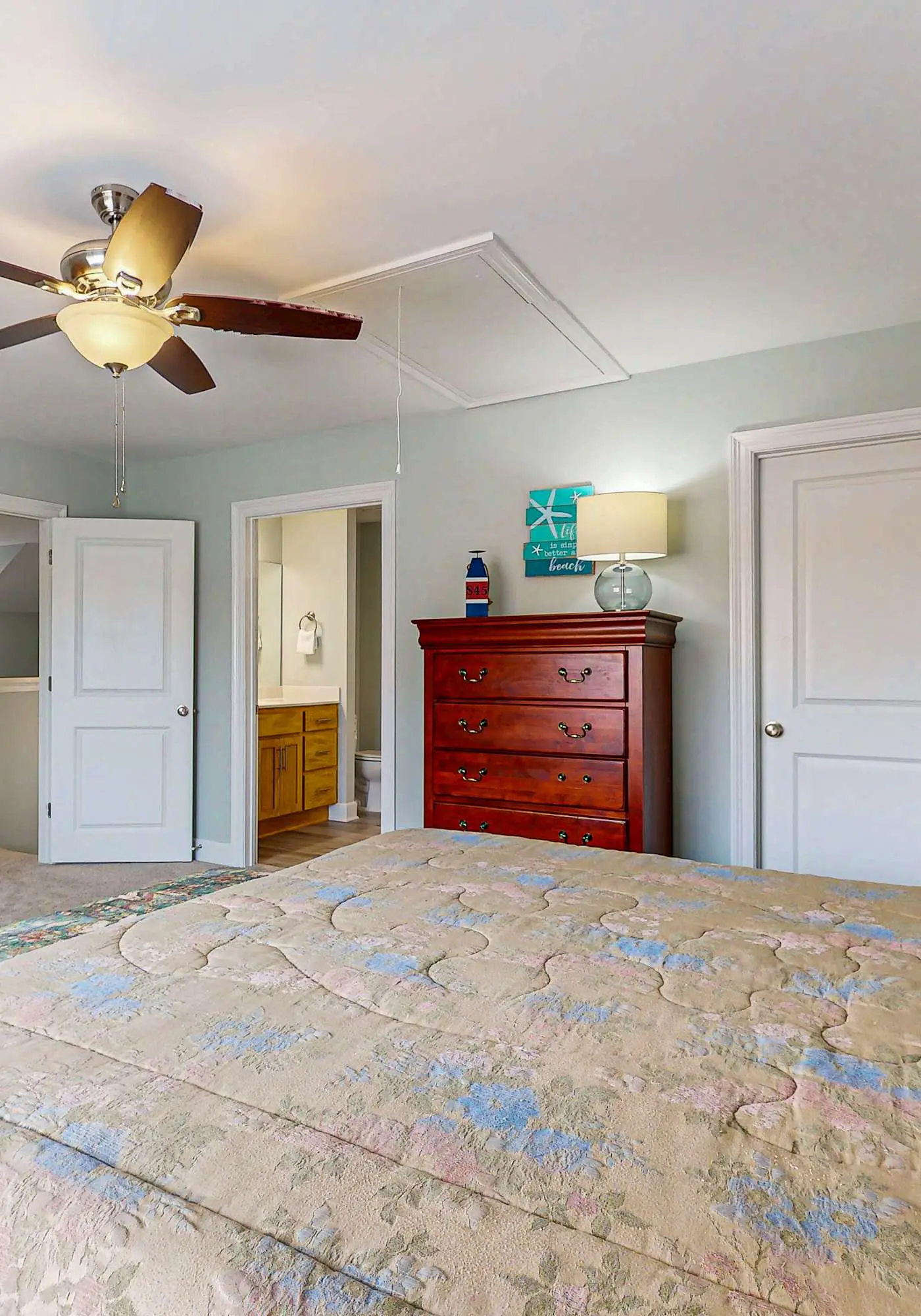 Gulfview duplex with panoramic views, large balcony, and internet