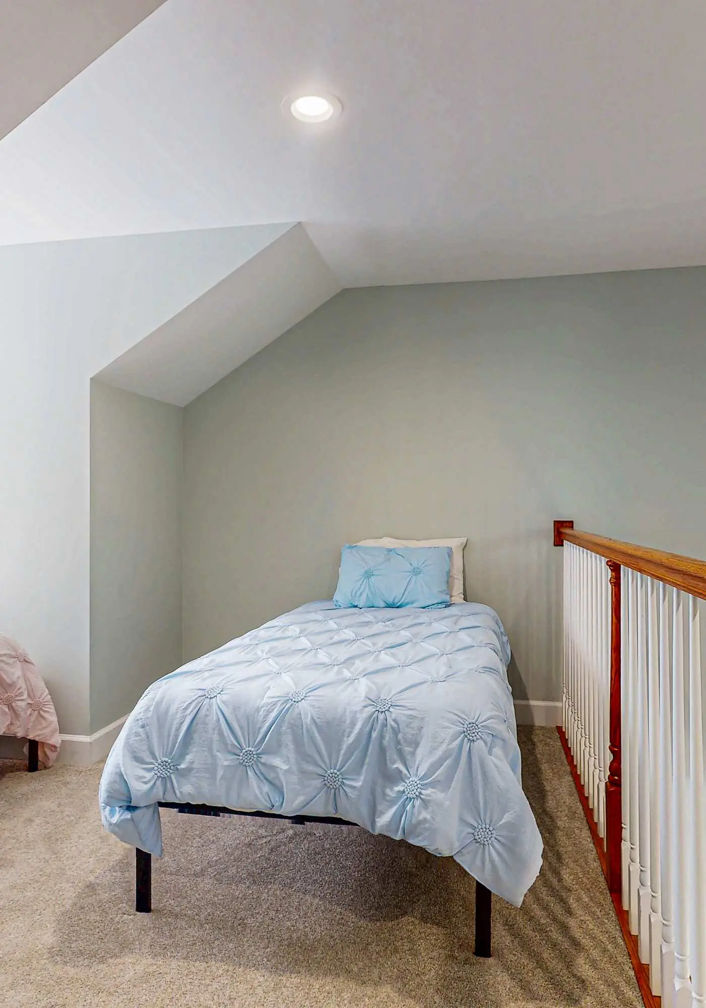 Gulfview duplex with panoramic views, large balcony, and internet