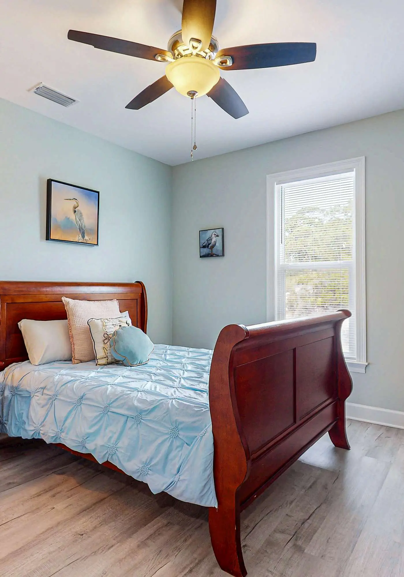Gulfview duplex with panoramic views, large balcony, and internet