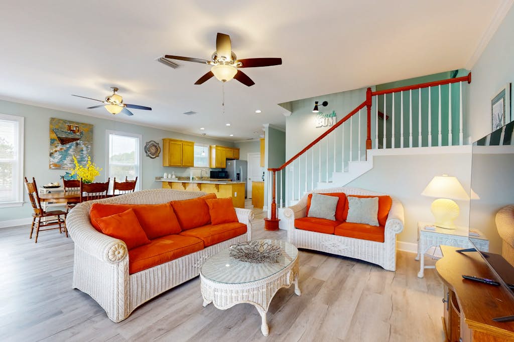 Gulfview duplex with loft, full kitchen, and washer and dryer.