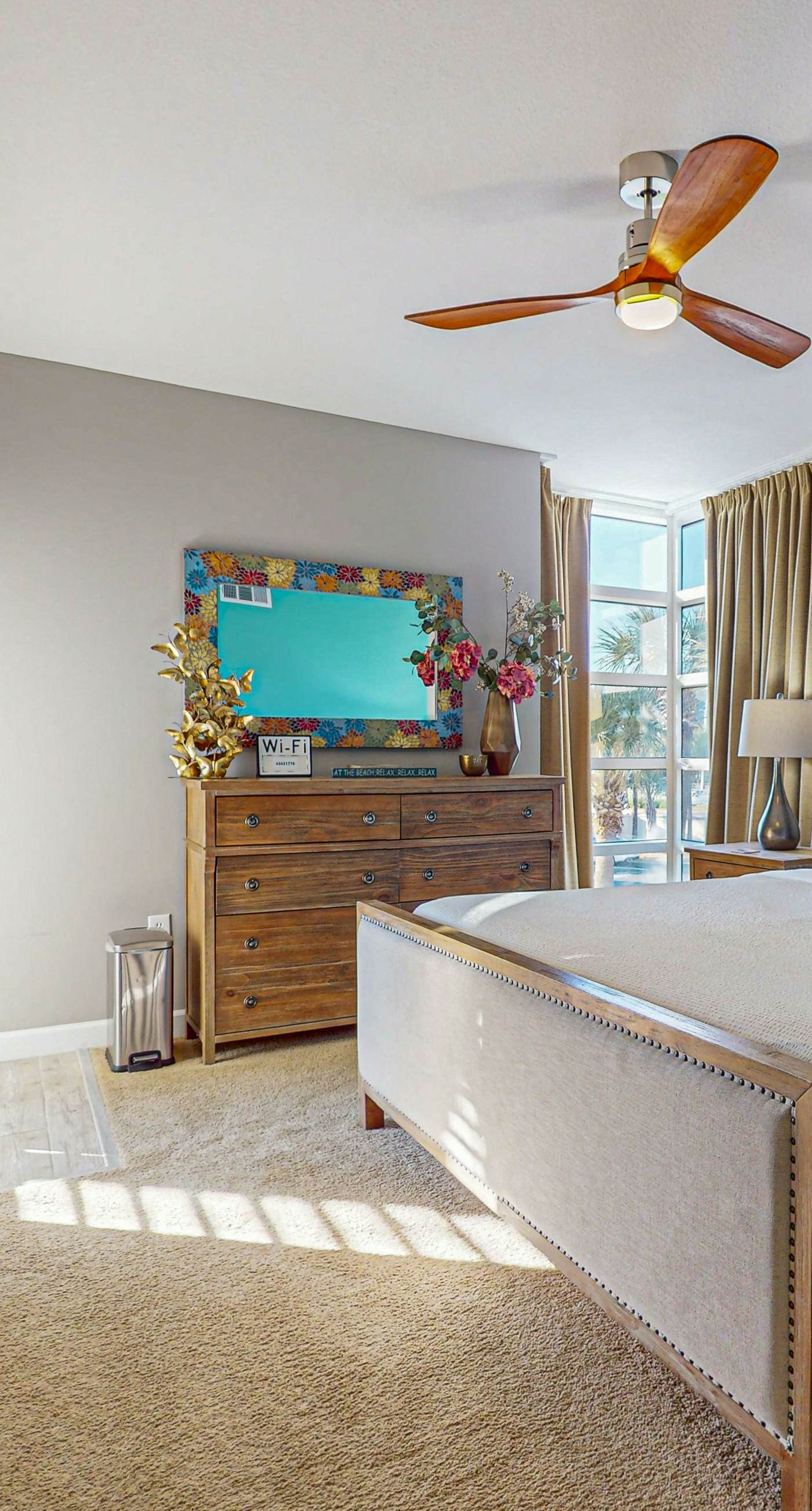 Happy beach studio w/shared pool & fitness center/free WiFi - near beach access!