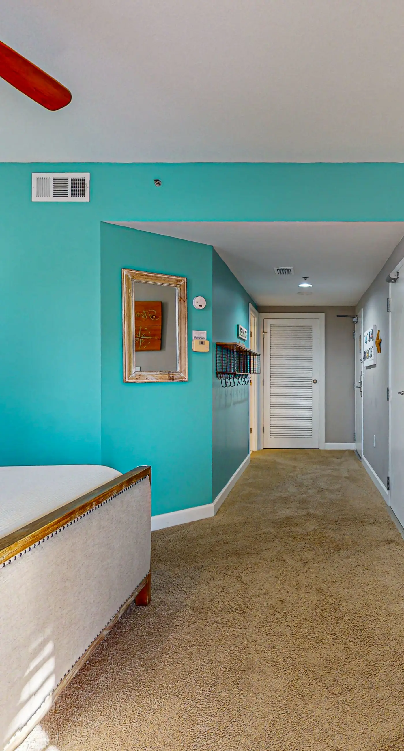 Happy beach studio w/shared pool & fitness center/free WiFi - near beach access!