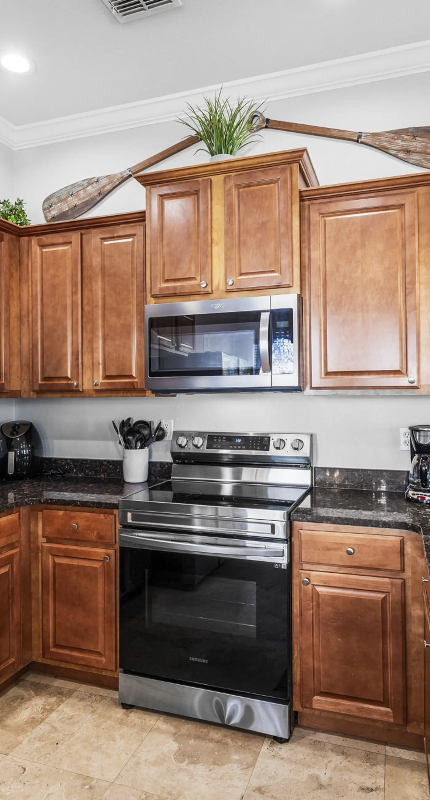 Three-Story Home w/Washer/Dryer, Gas Grill, Central A/C, & Shared Pool, Hot Tub