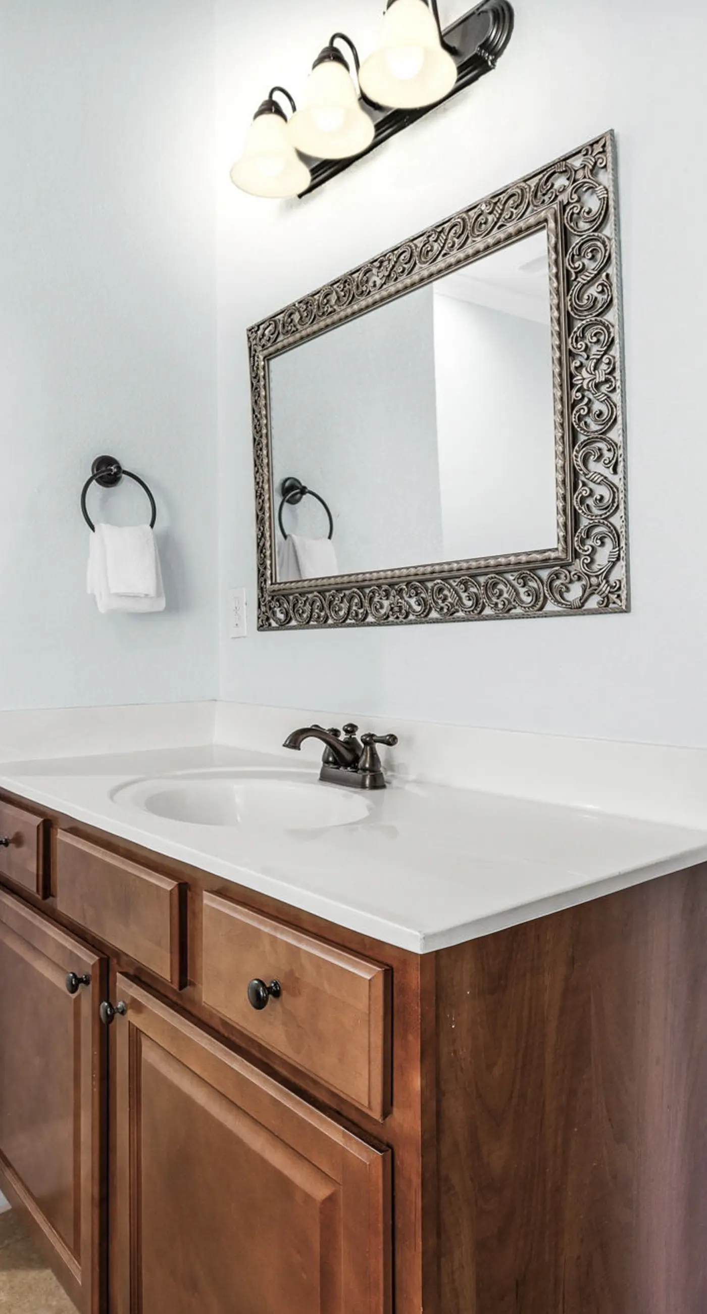 Three-Story Home w/Washer/Dryer, Gas Grill, Central A/C, & Shared Pool, Hot Tub