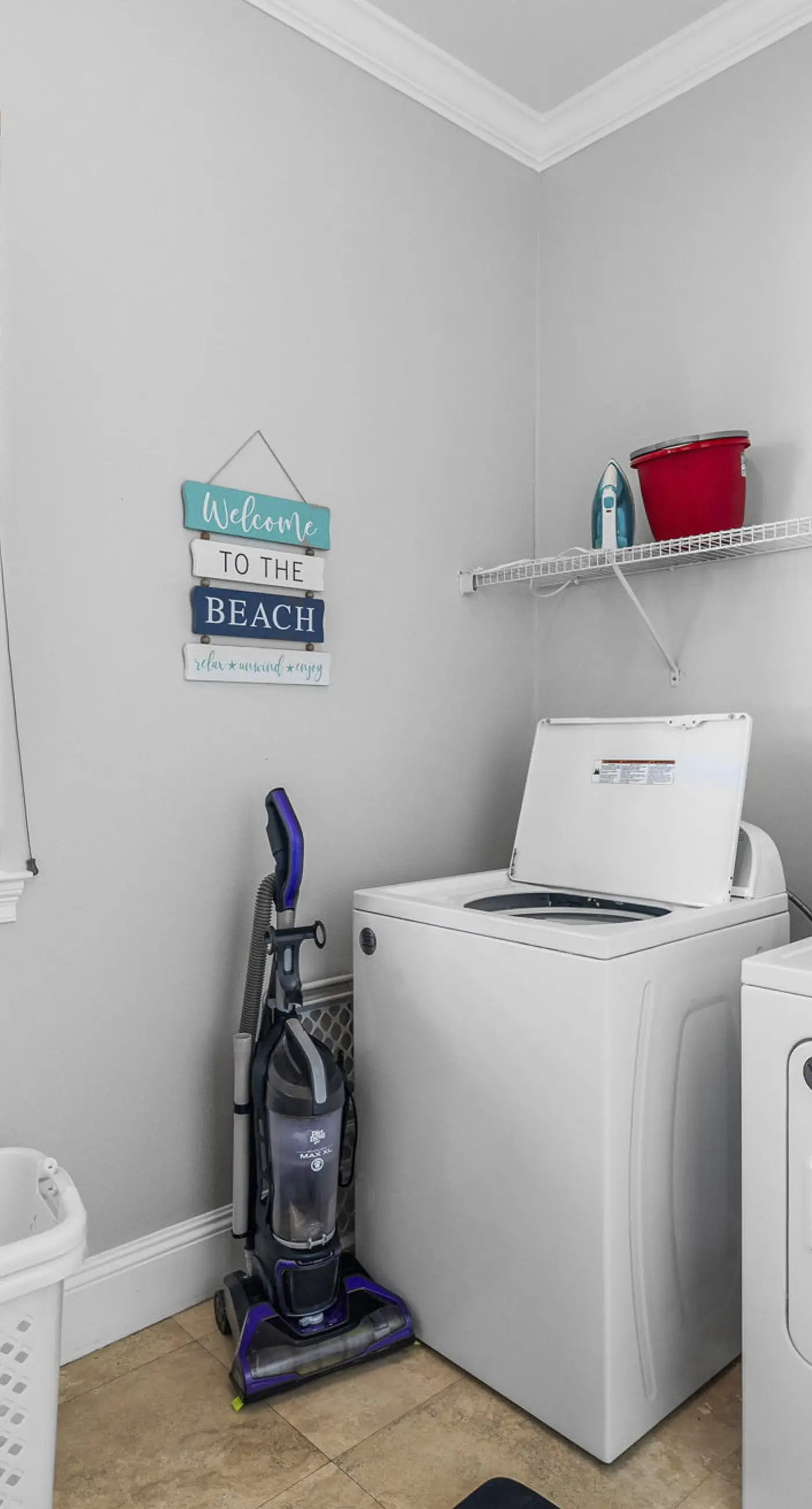 Three-Story Home w/Washer/Dryer, Gas Grill, Central A/C, & Shared Pool, Hot Tub