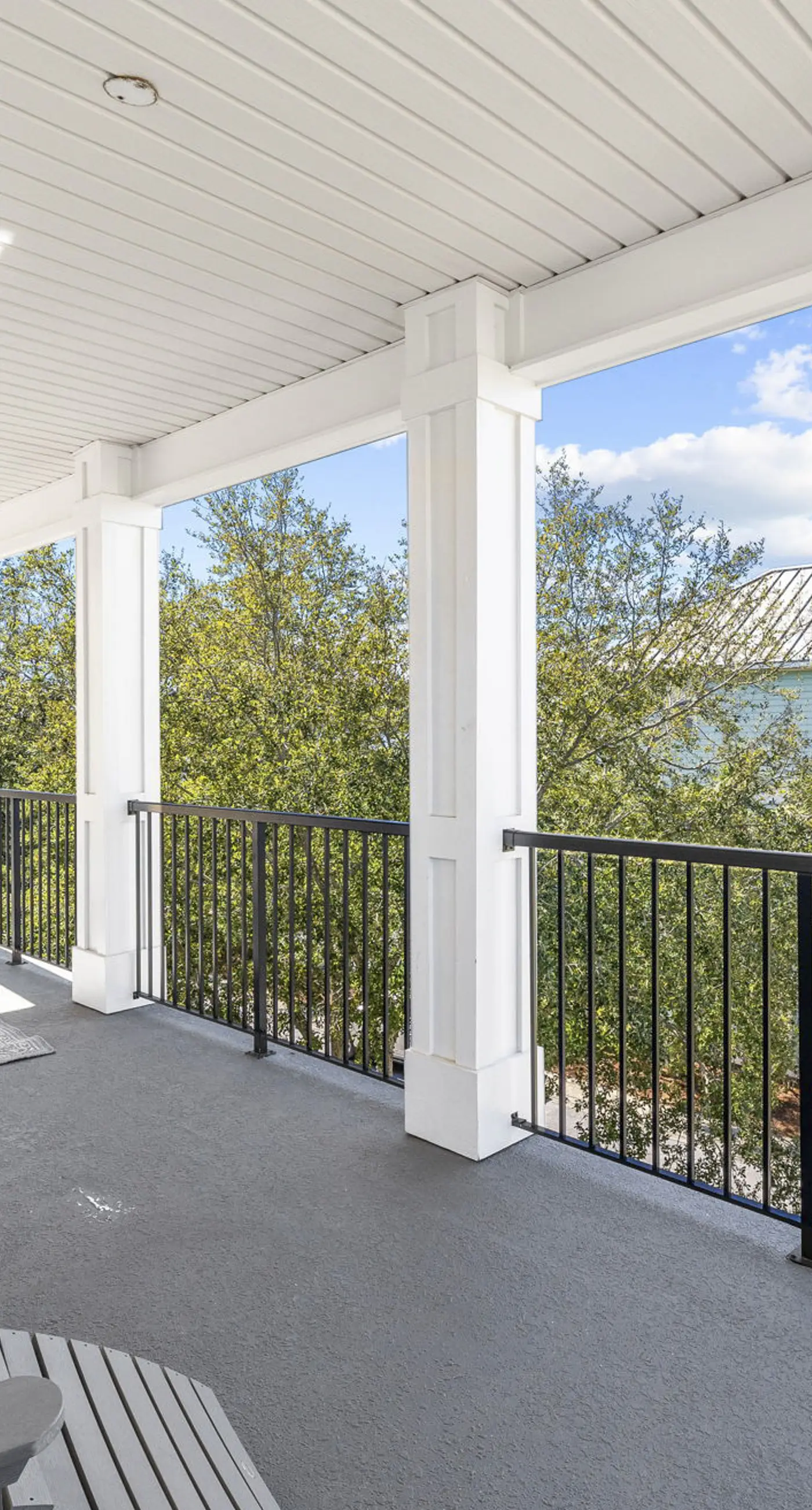 Three-Story Home w/Washer/Dryer, Gas Grill, Central A/C, & Shared Pool, Hot Tub