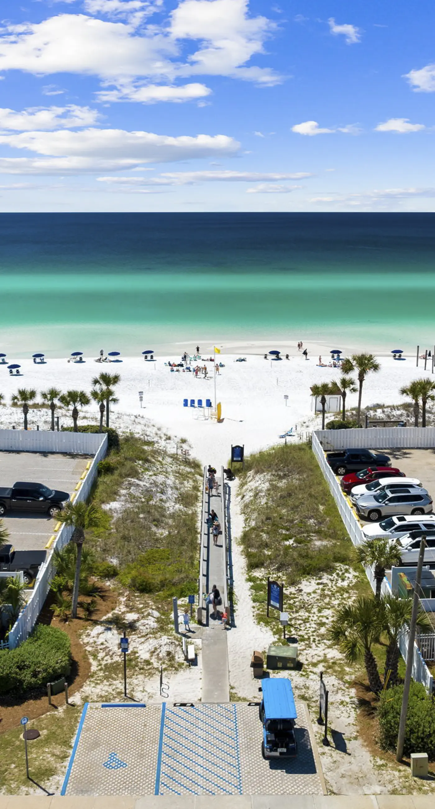 Three-Story Home w/Washer/Dryer, Gas Grill, Central A/C, & Shared Pool, Hot Tub