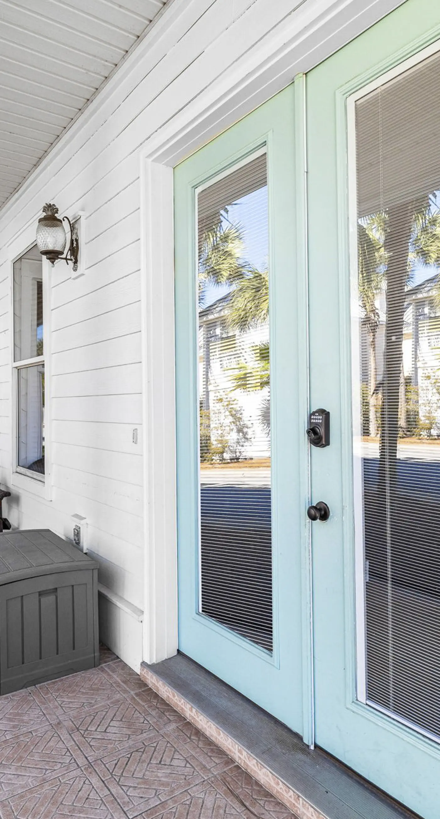 Three-Story Home w/Washer/Dryer, Gas Grill, Central A/C, & Shared Pool, Hot Tub