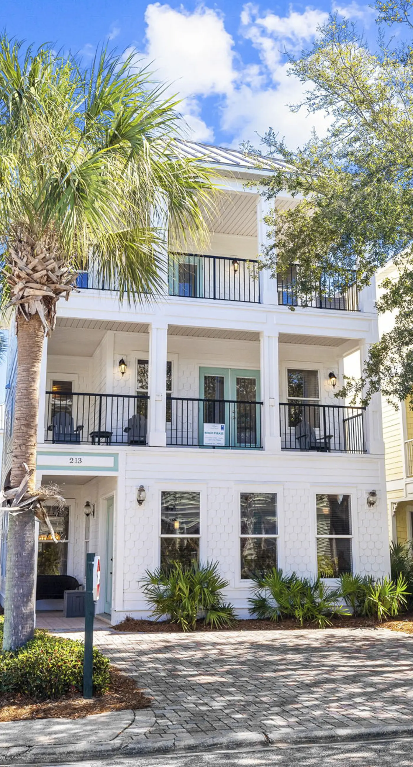 Three-Story Home w/Washer/Dryer, Gas Grill, Central A/C, & Shared Pool, Hot Tub