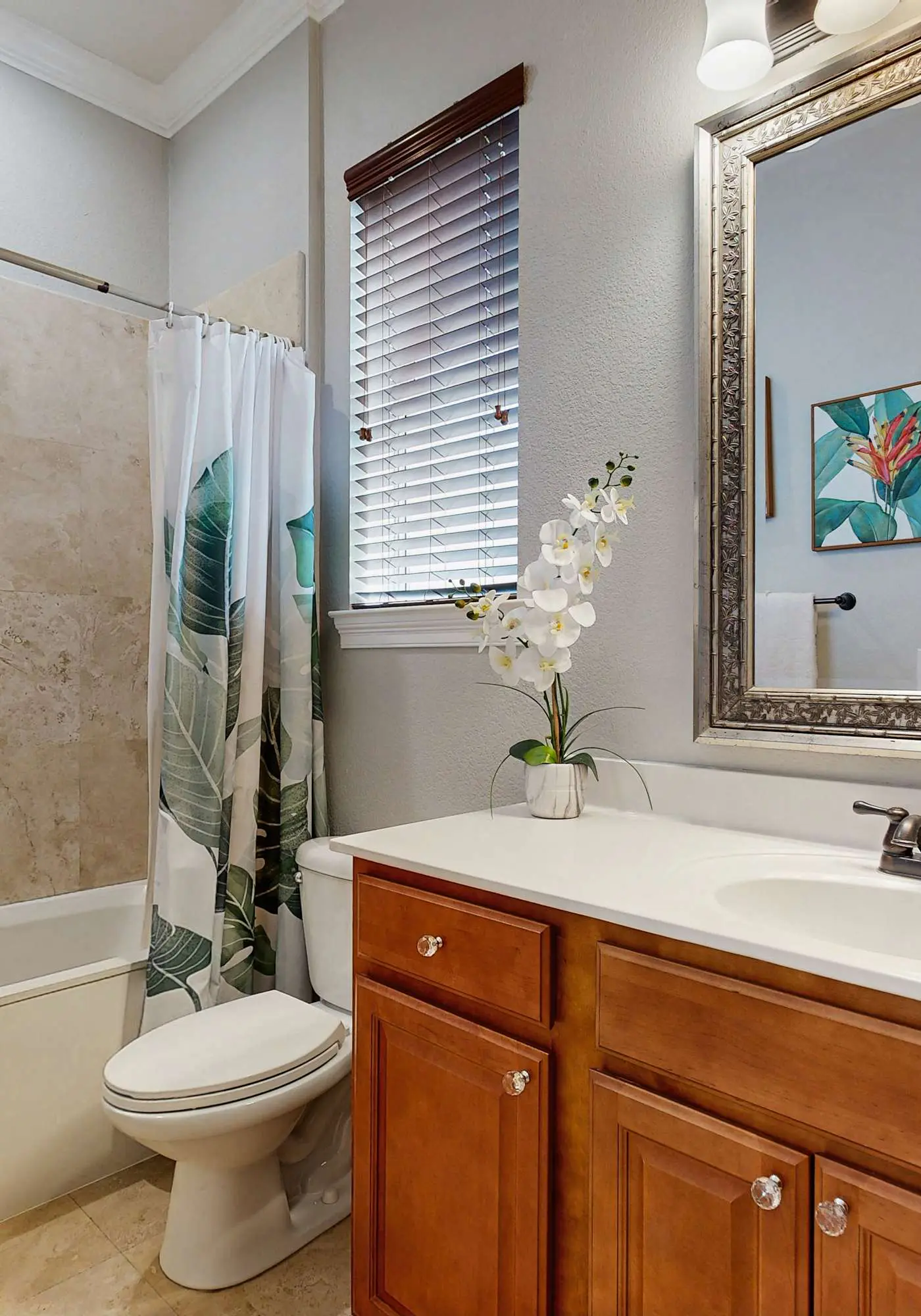 Three-Story Home w/Washer/Dryer, Gas Grill, Central A/C, & Shared Pool, Hot Tub