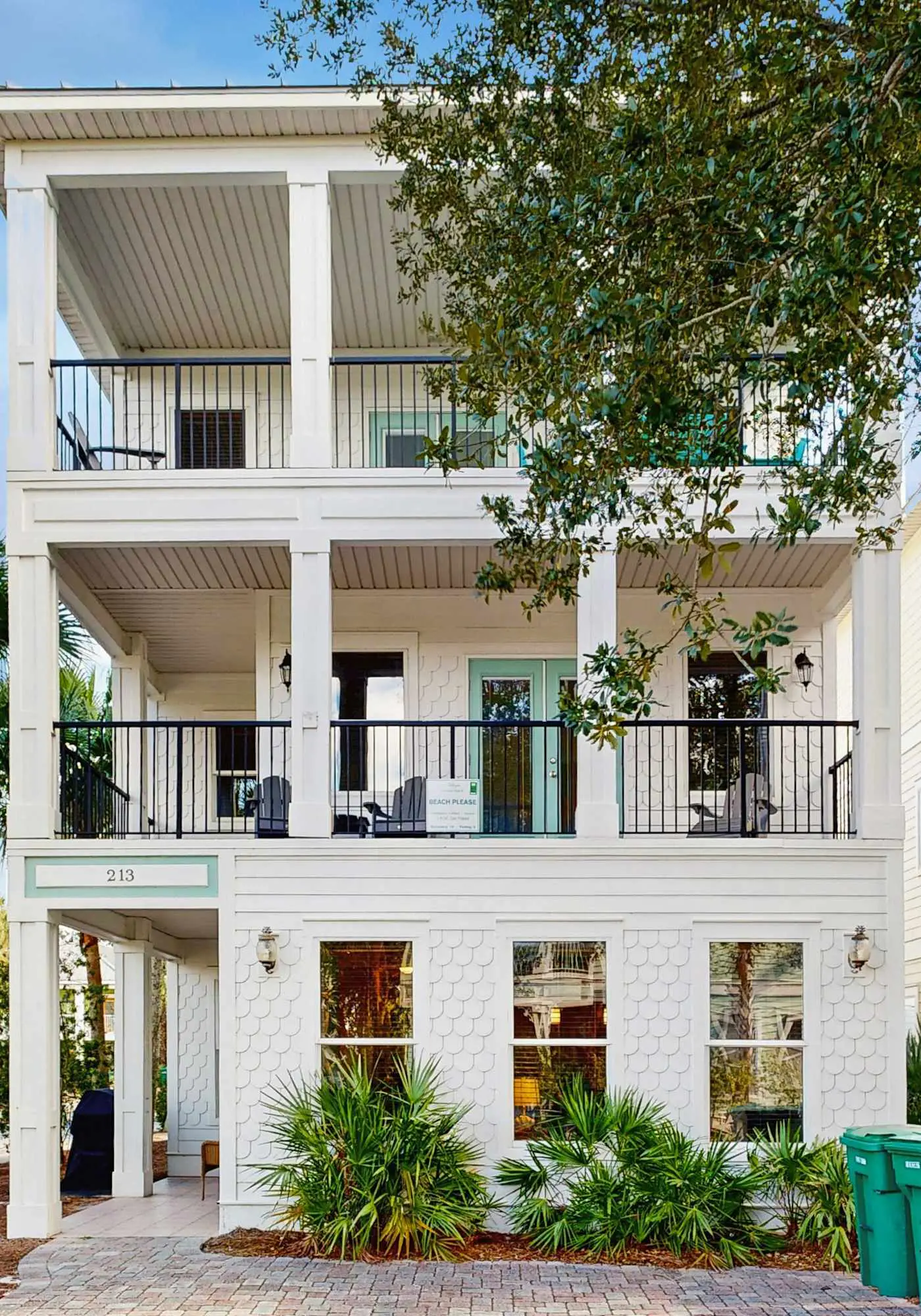 Three-Story Home w/Washer/Dryer, Gas Grill, Central A/C, & Shared Pool, Hot Tub