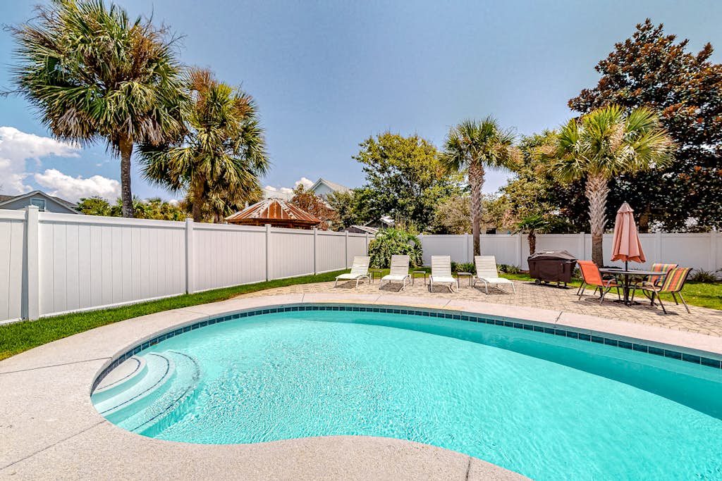 Dog-Friendly Attractive Home w/Fast WiFi, Private Saltwater Pool, & Central AC