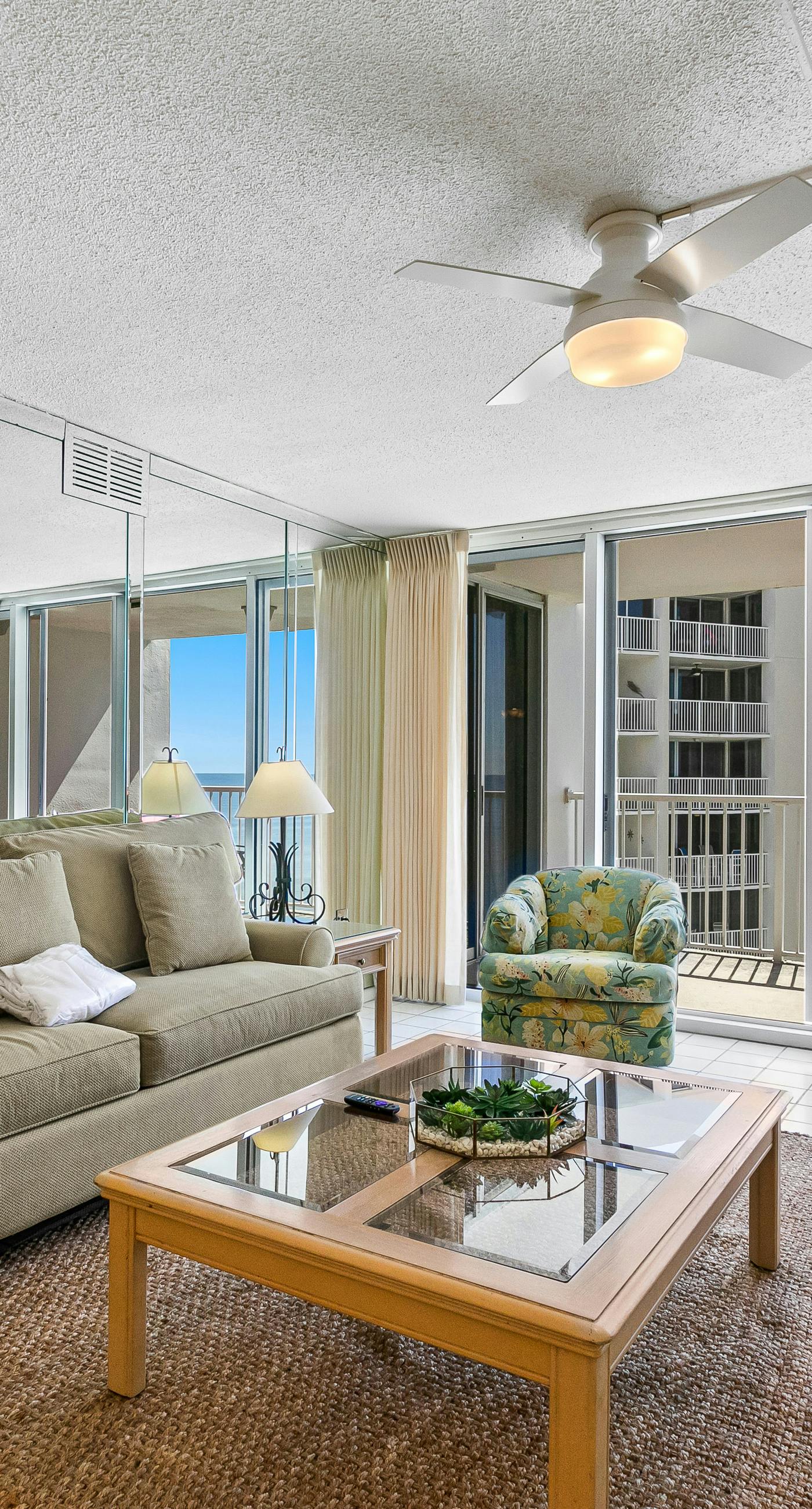 Ninth-Floor Suite in Beachfront Complex w/ WiFi, AC, Shared Pool, & Tennis Court