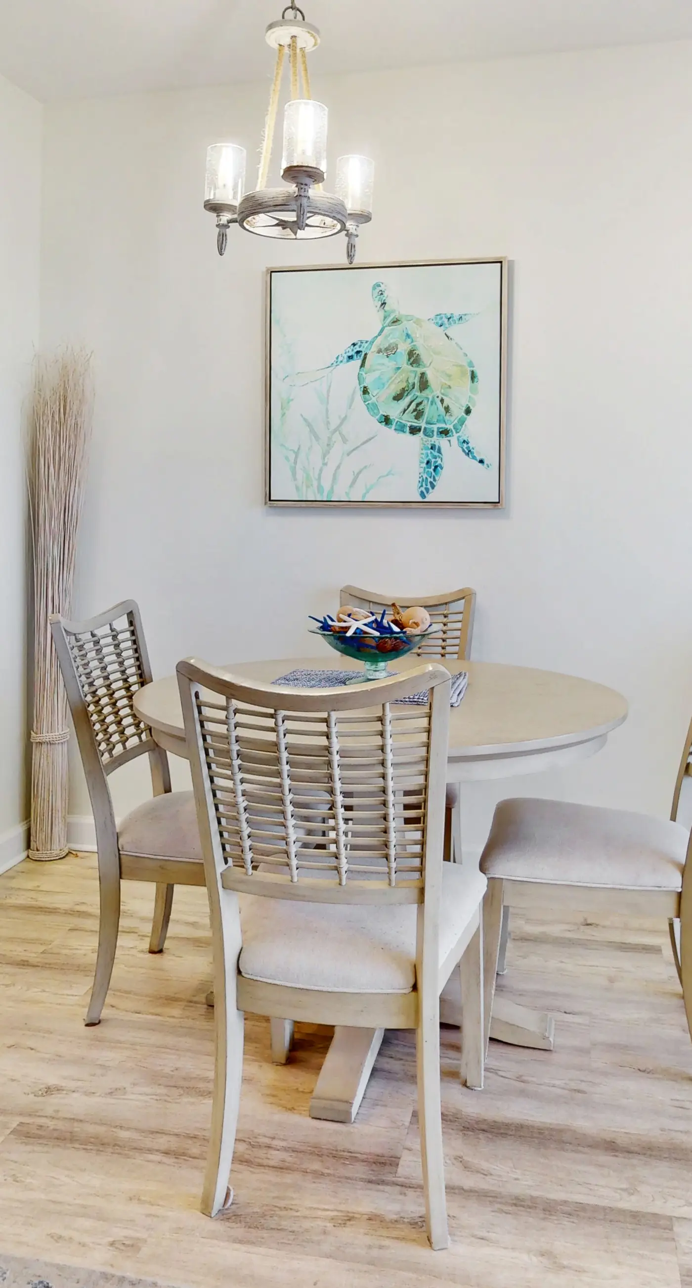 Eight Floor Condo with Shared Pools, Ocean View, High-Speed WiFi, & Central AC