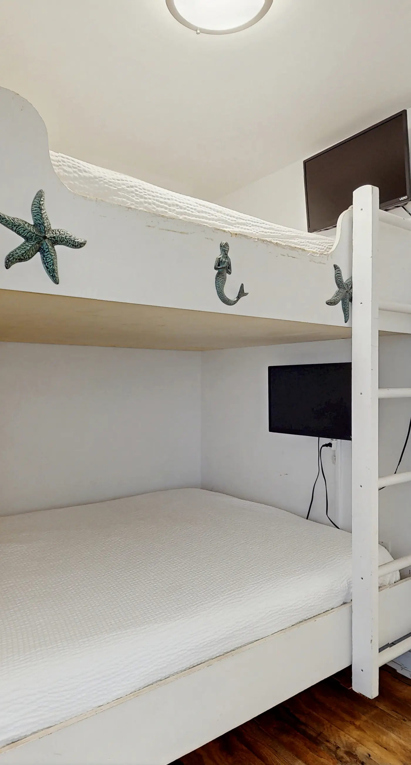 Sunlit Condo with Shared Pools, Partial Ocean Views, Fast WiFi, & Private W/D