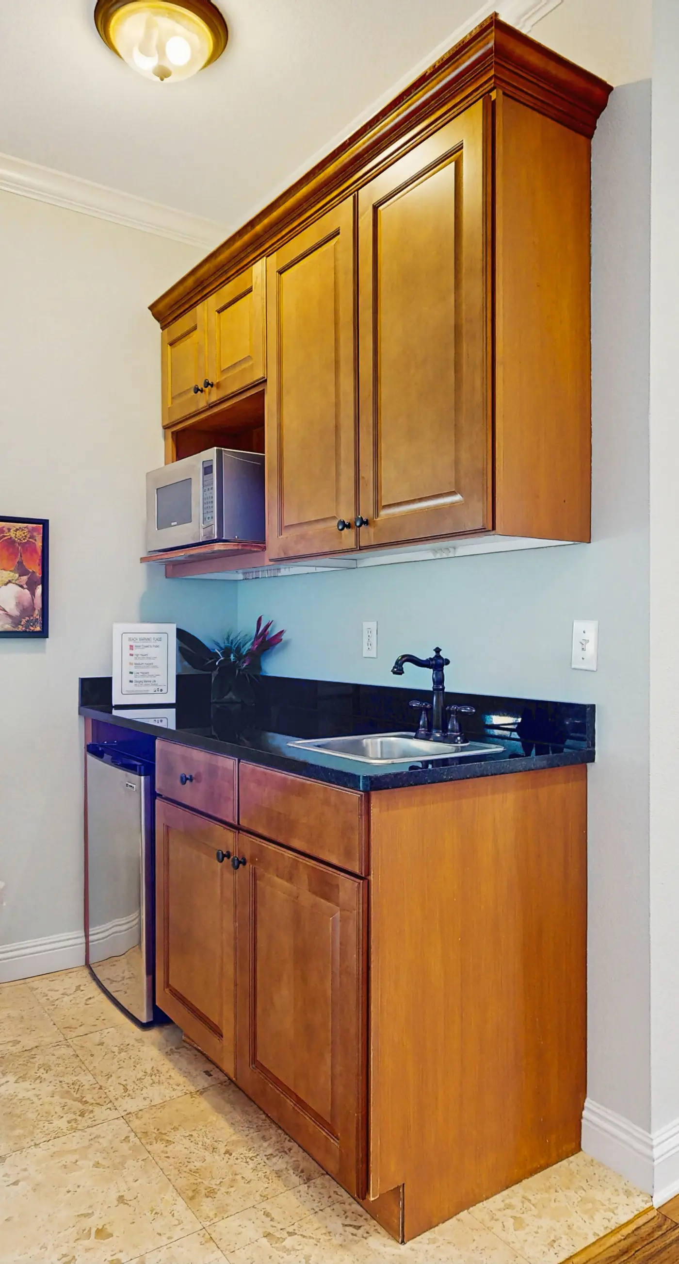 Gorgeous, multi-level home with pool, hot tub & two balconies - dog-friendly