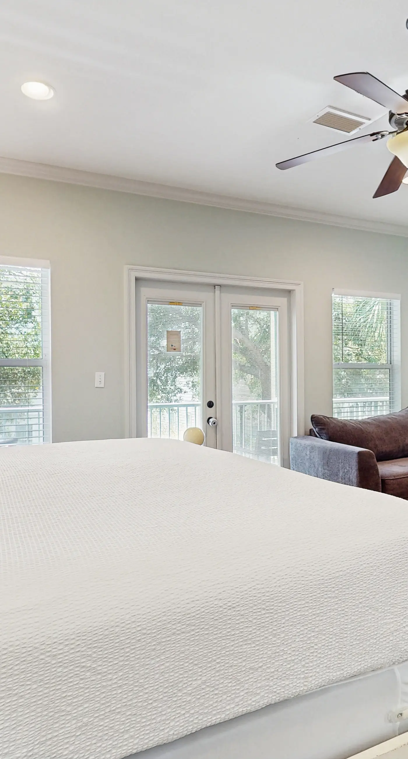 Gorgeous, multi-level home with pool, hot tub & two balconies - dog-friendly