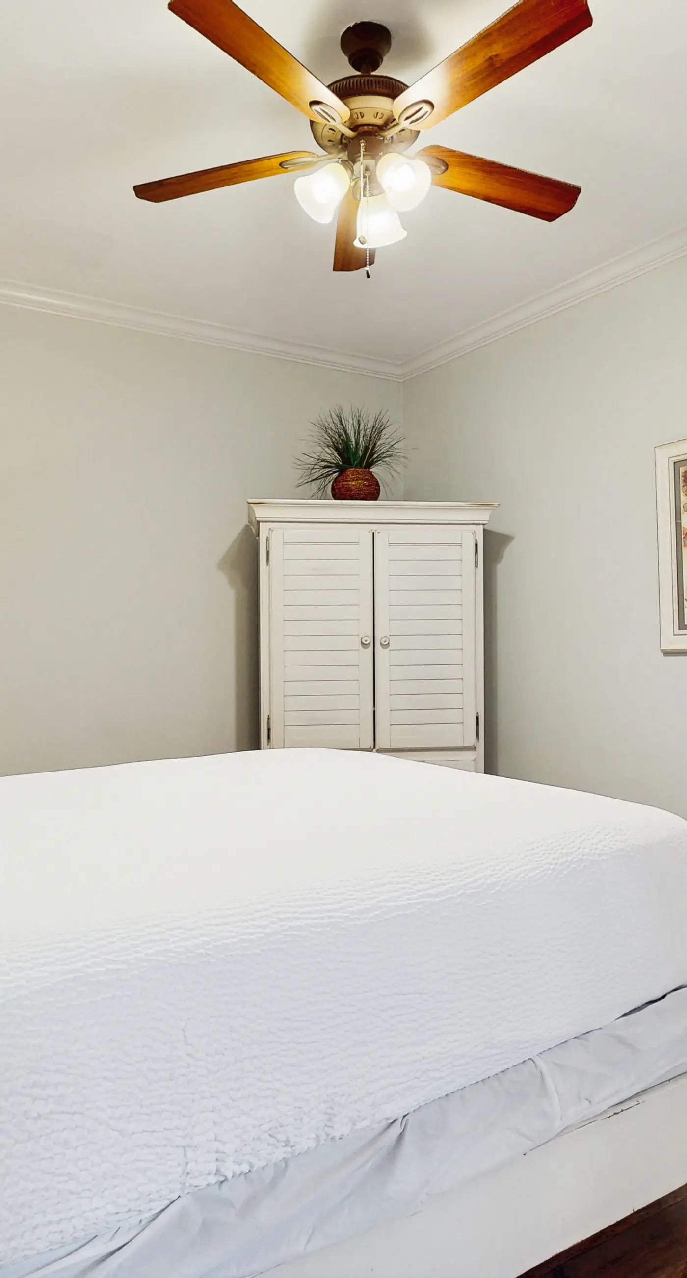 Gorgeous, multi-level home with pool, hot tub & two balconies - dog-friendly