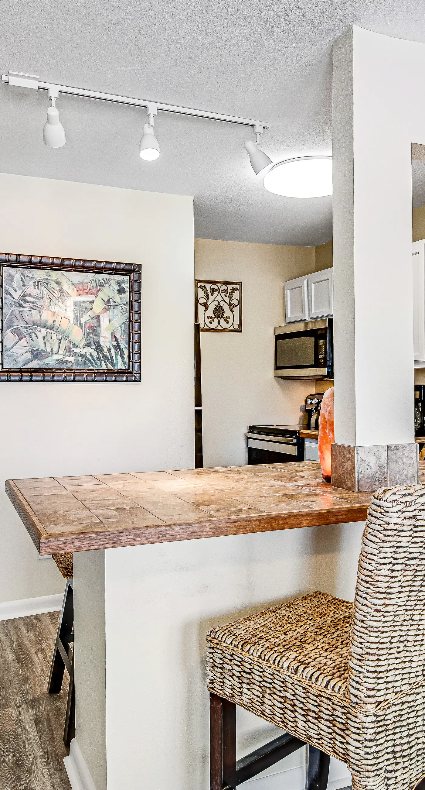 Sparkling Studio with Shared Pools, Hot Tubs, Golf, Tennis, & a Private Beach