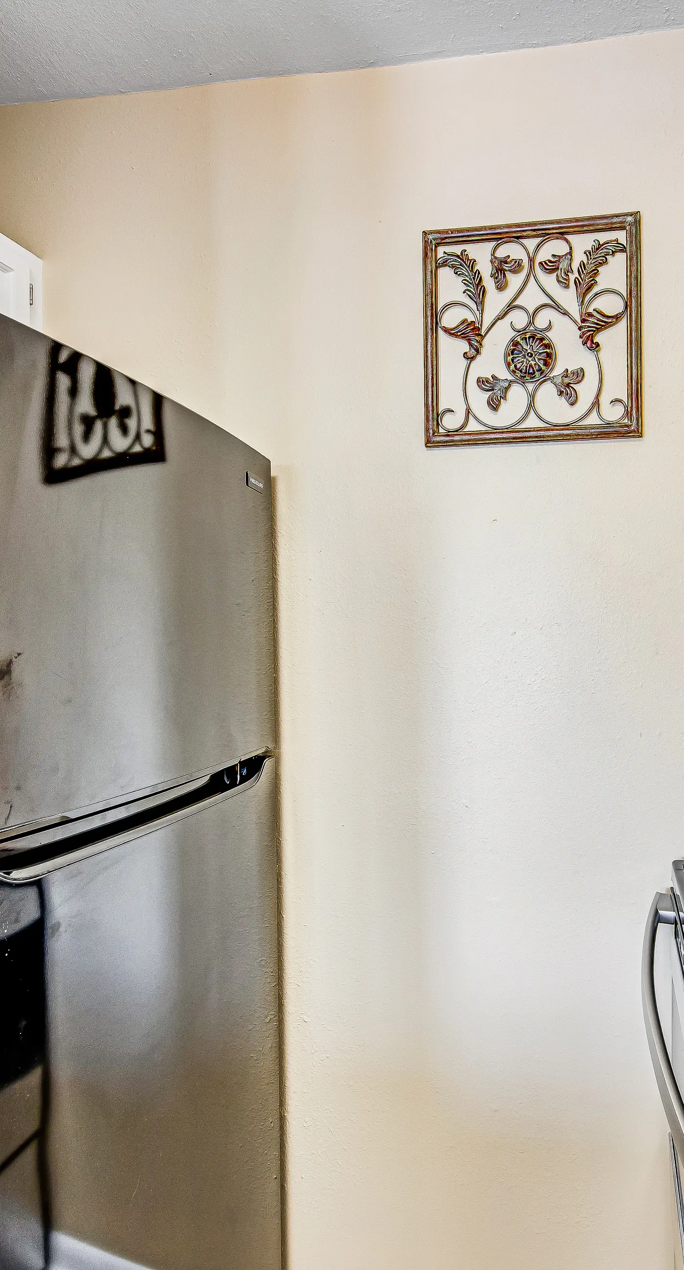 Sparkling Studio with Shared Pools, Hot Tubs, Golf, Tennis, & a Private Beach