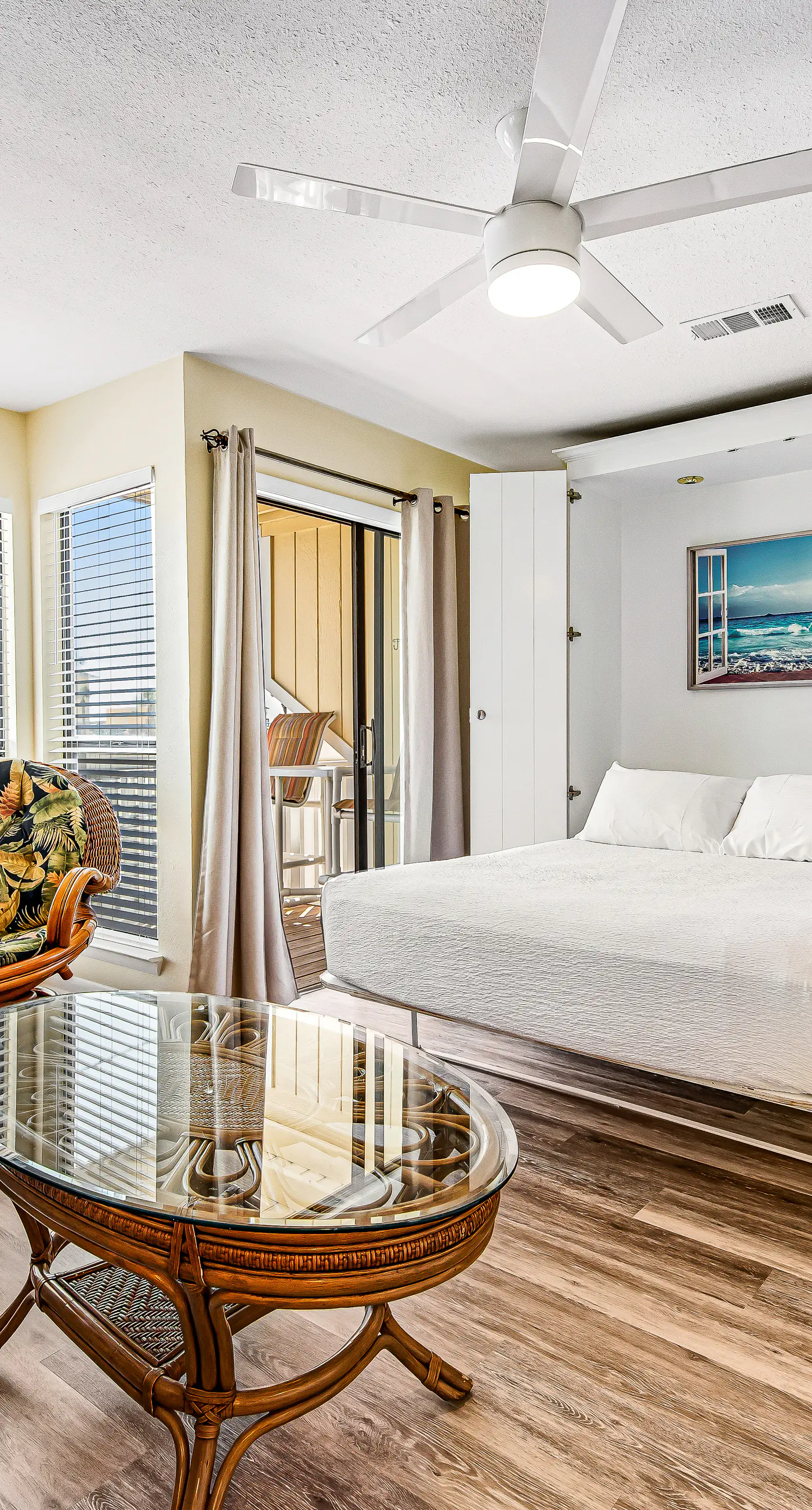 Sparkling Studio with Shared Pools, Hot Tubs, Golf, Tennis, & a Private Beach