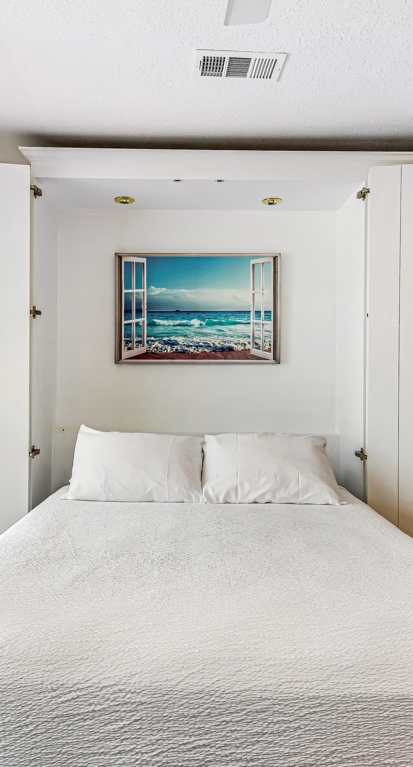 Sparkling Studio with Shared Pools, Hot Tubs, Golf, Tennis, & a Private Beach