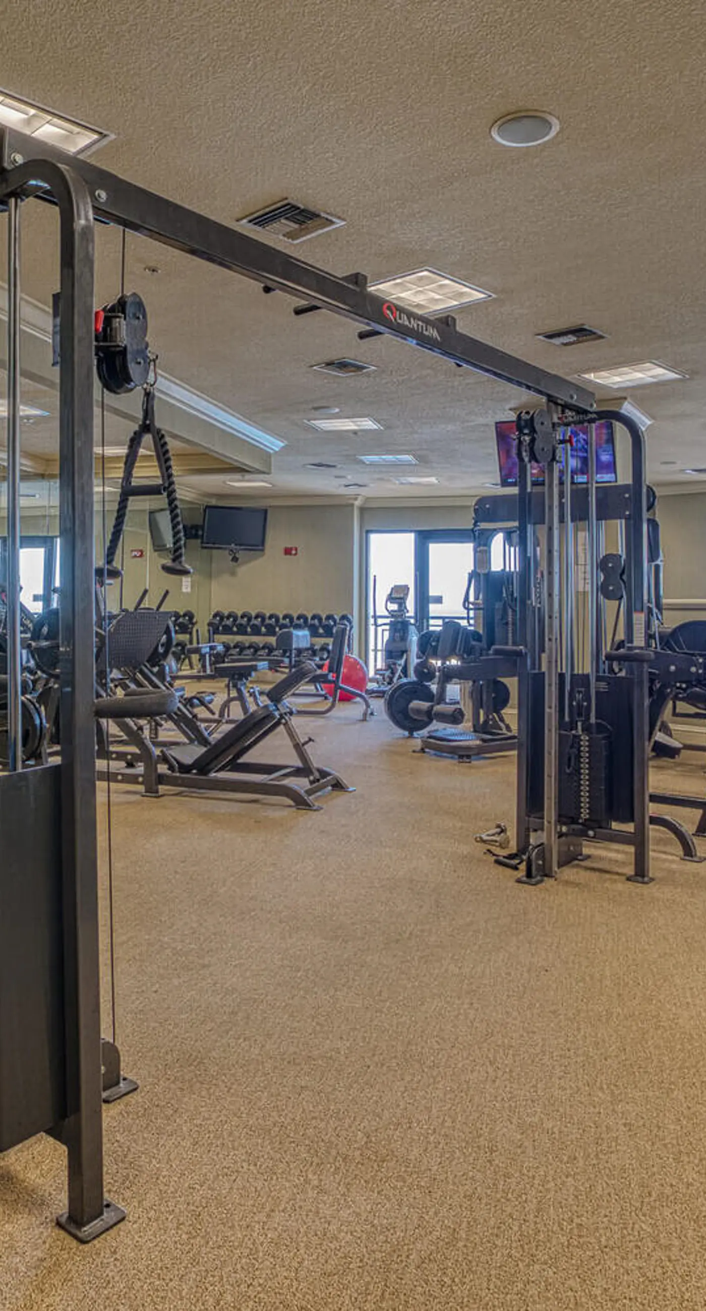 Gulf-view condo with balcony, W/D, AC, pools, hot tubs & gym