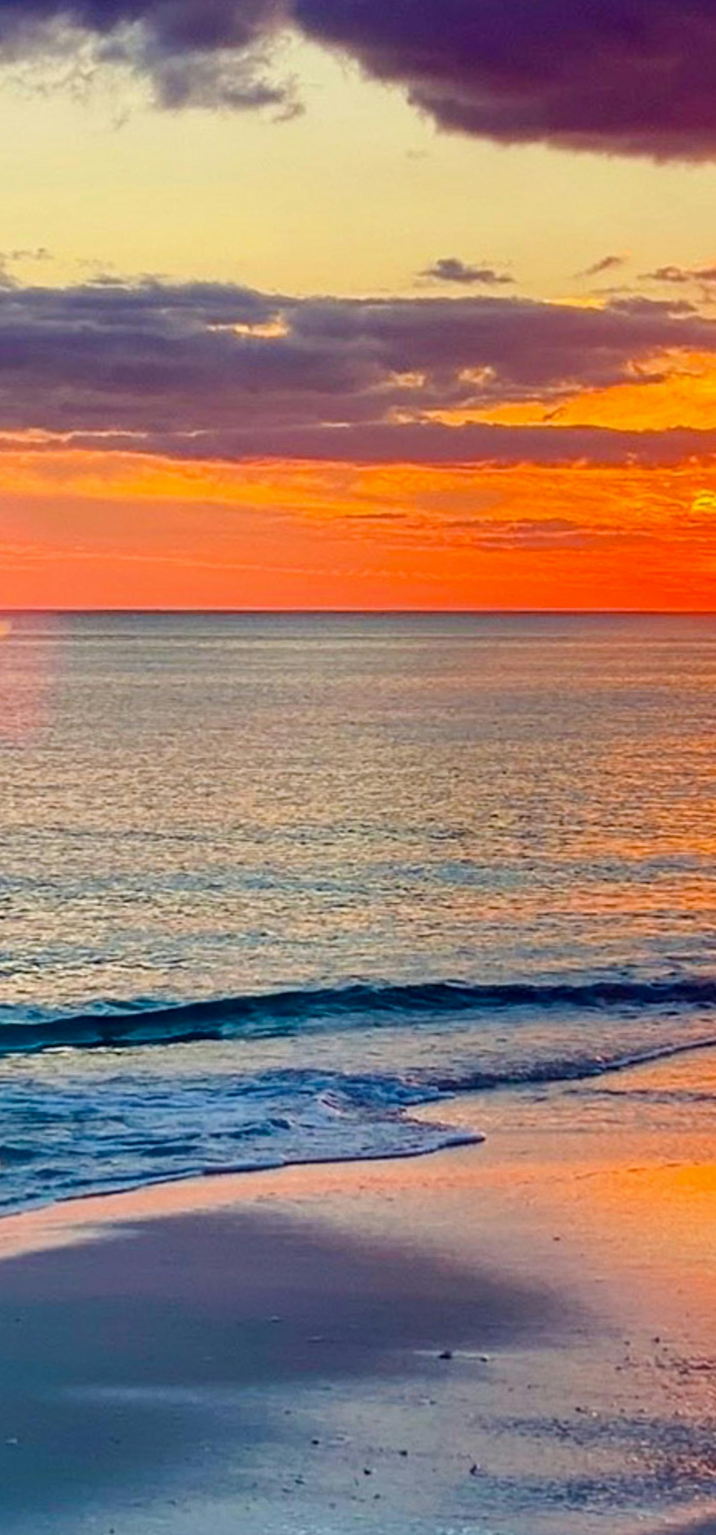 Waterfront condo in private beach resort, best free amenities in Destin!