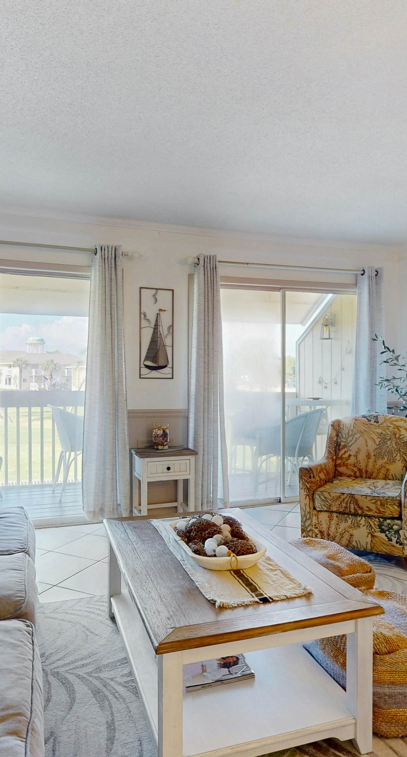 Waterfront condo in private beach resort, best free amenities in Destin!