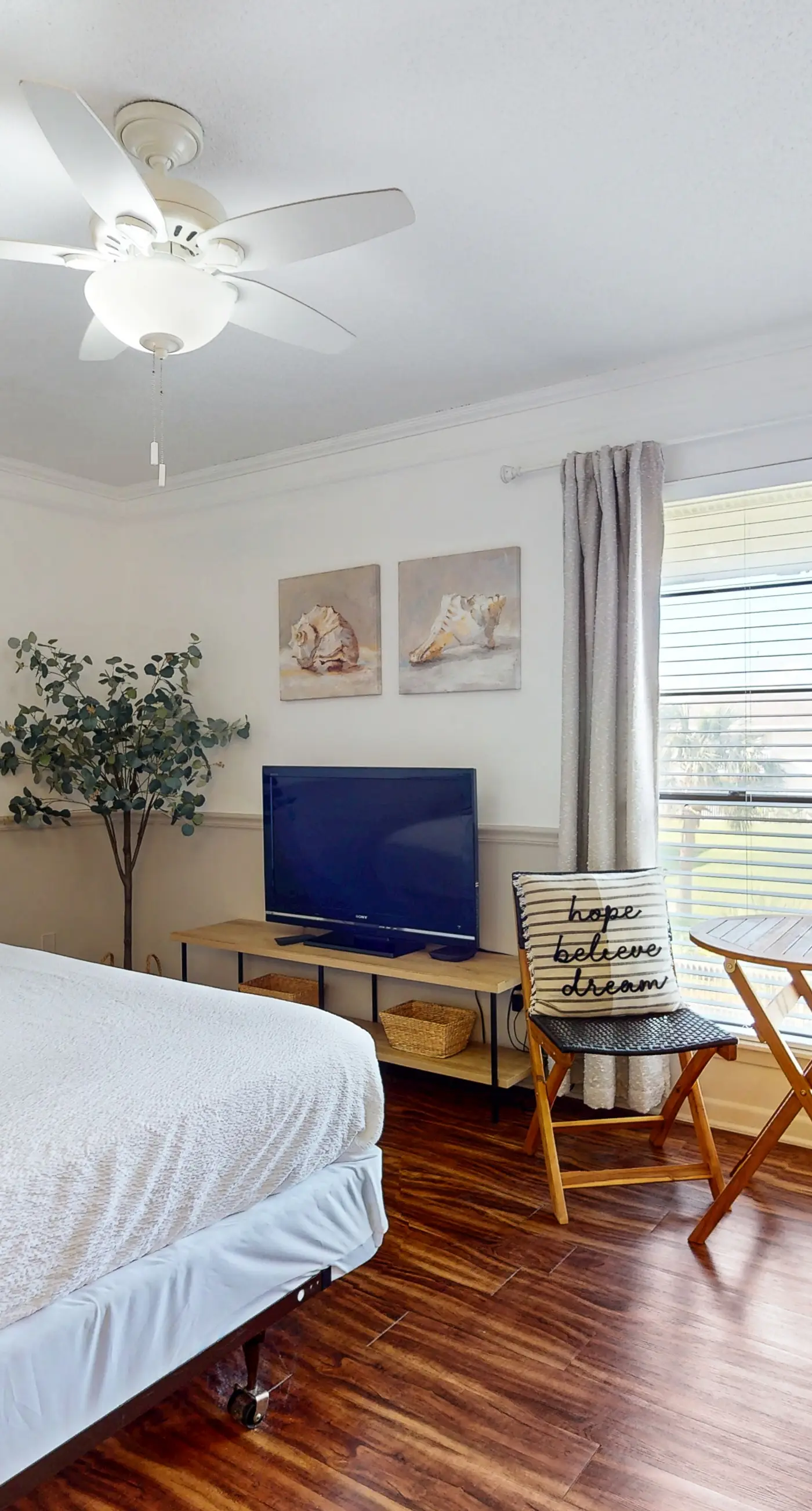 Waterfront condo in private beach resort, best free amenities in Destin!