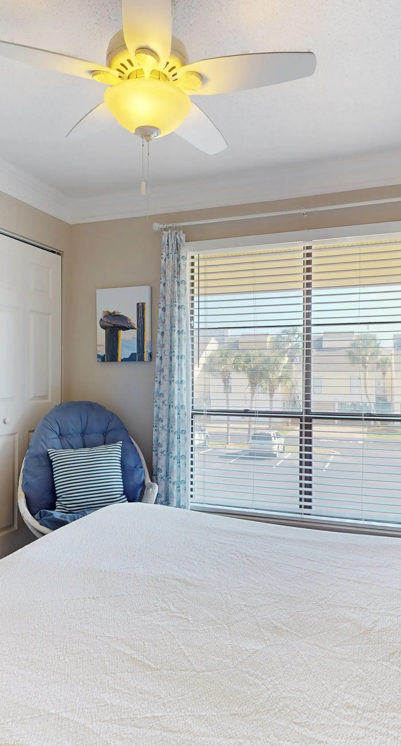 Waterfront condo in private beach resort, best free amenities in Destin!