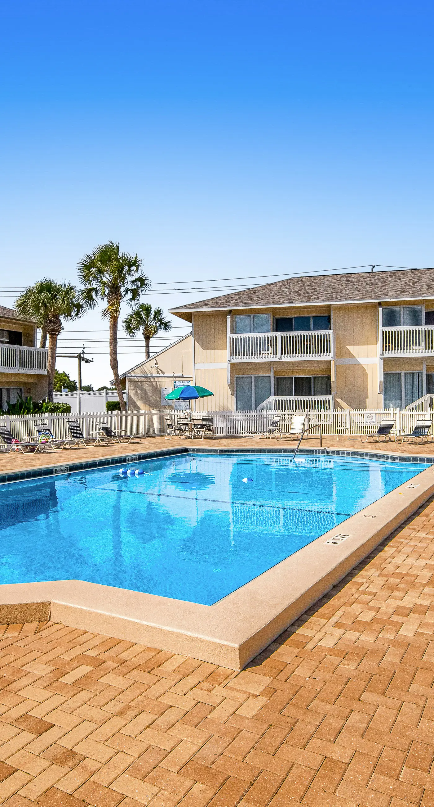 Waterfront condo in private beach resort, best free amenities in Destin!