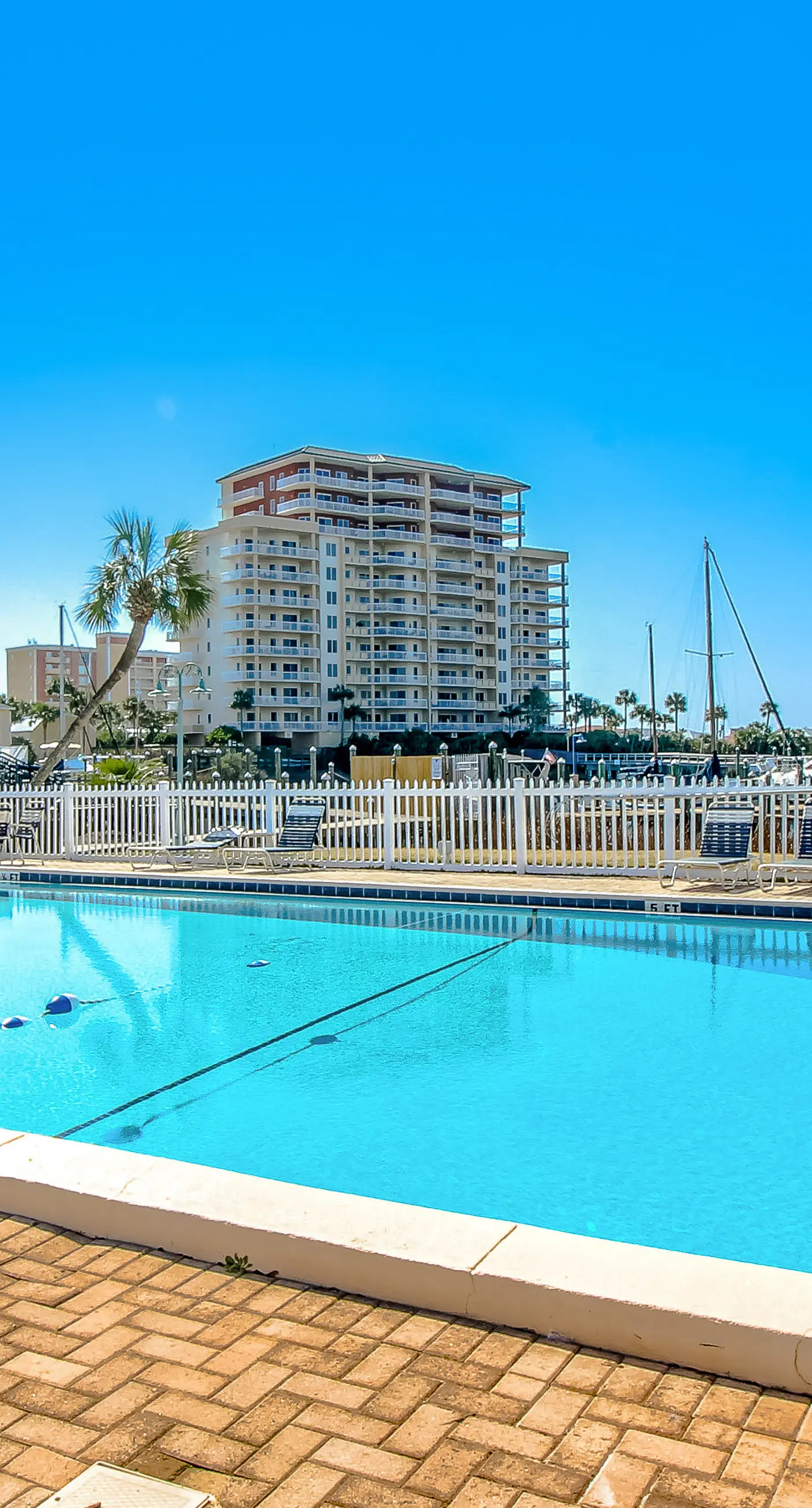 Waterfront condo in private beach resort, best free amenities in Destin!